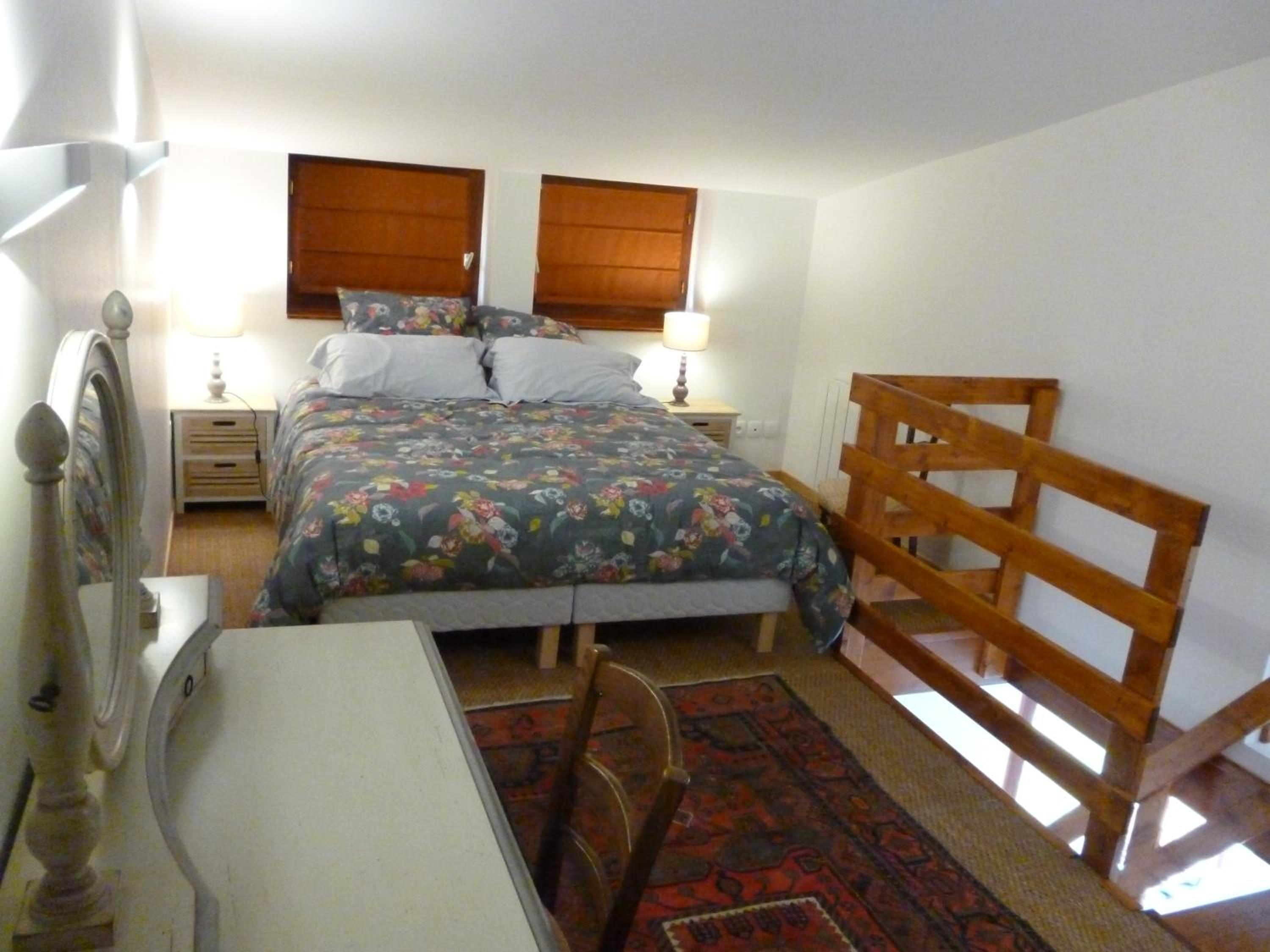 One-Bedroom House - Photo 2