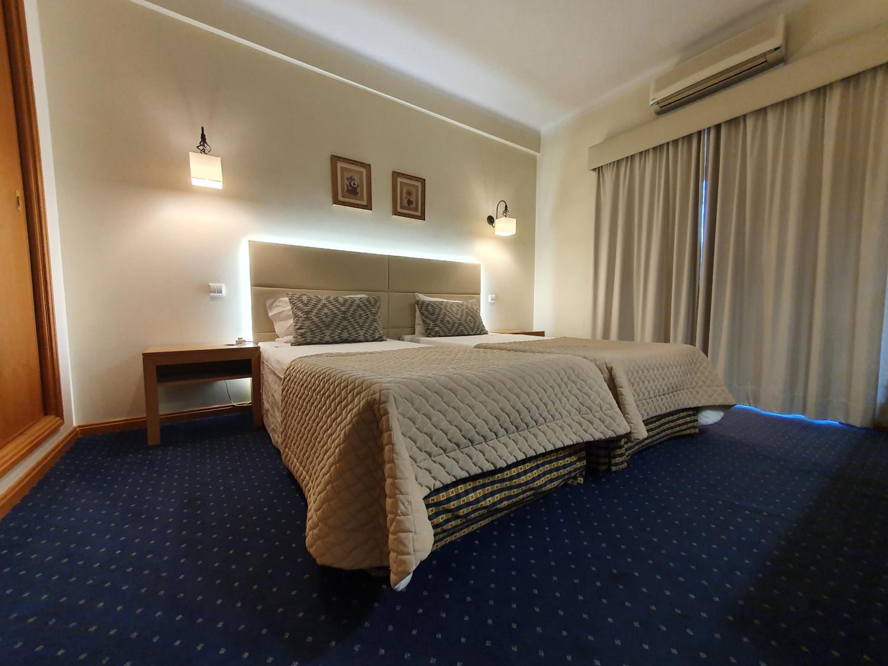 Double or Twin Room - Photo 3