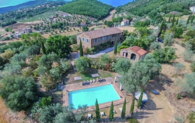 Villa photo 3