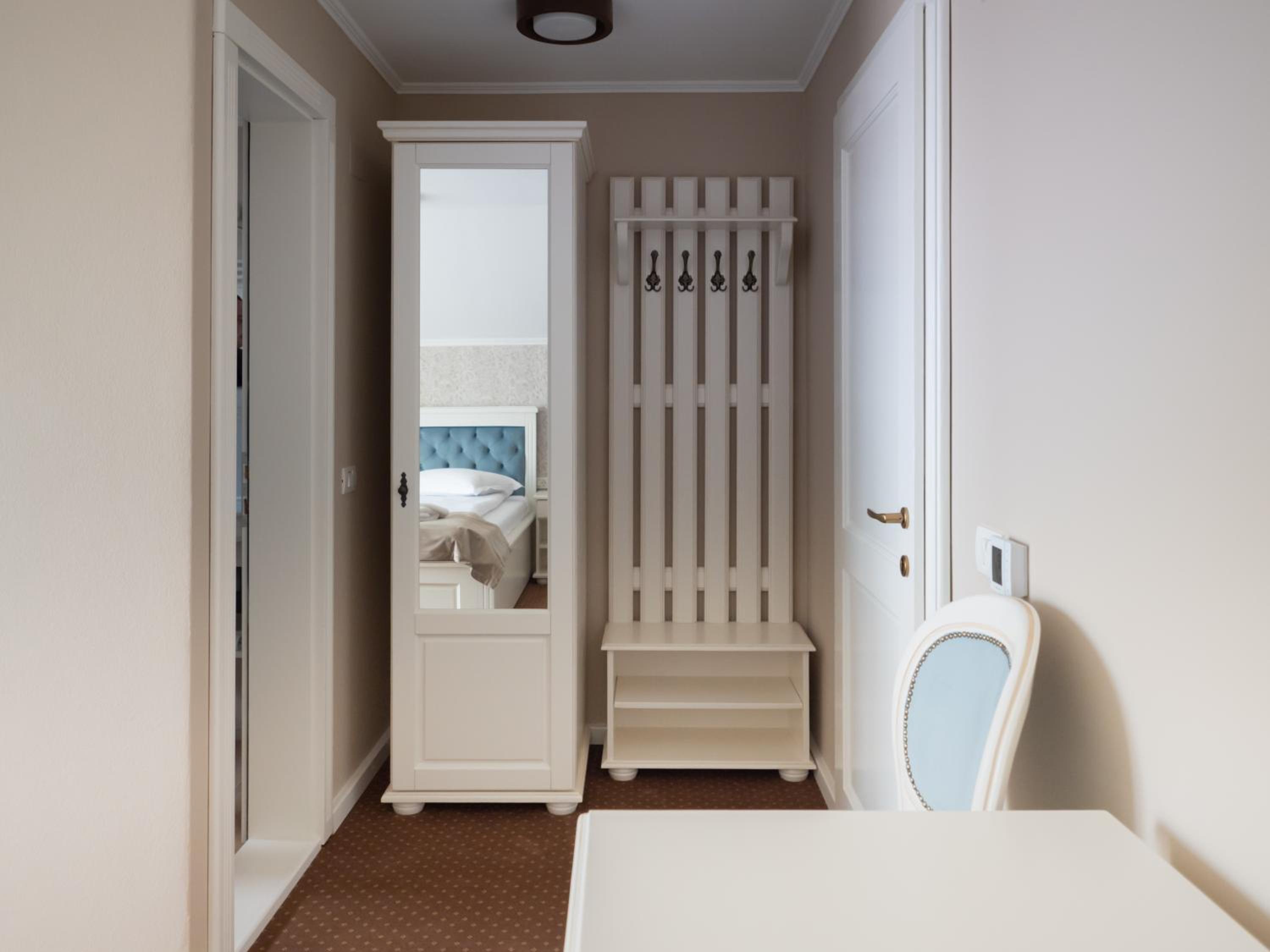 Double or Twin Room with Balcony photo 2
