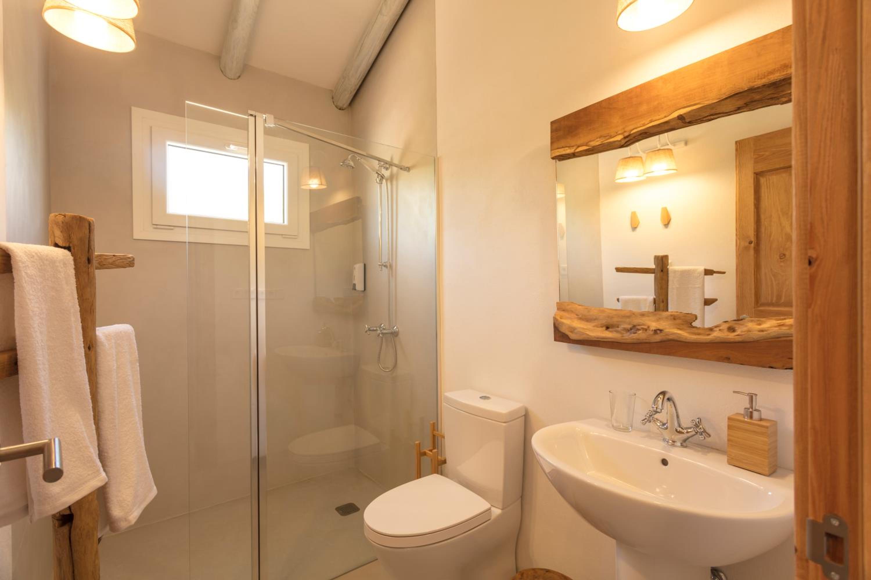 Double Room - Photo 13
