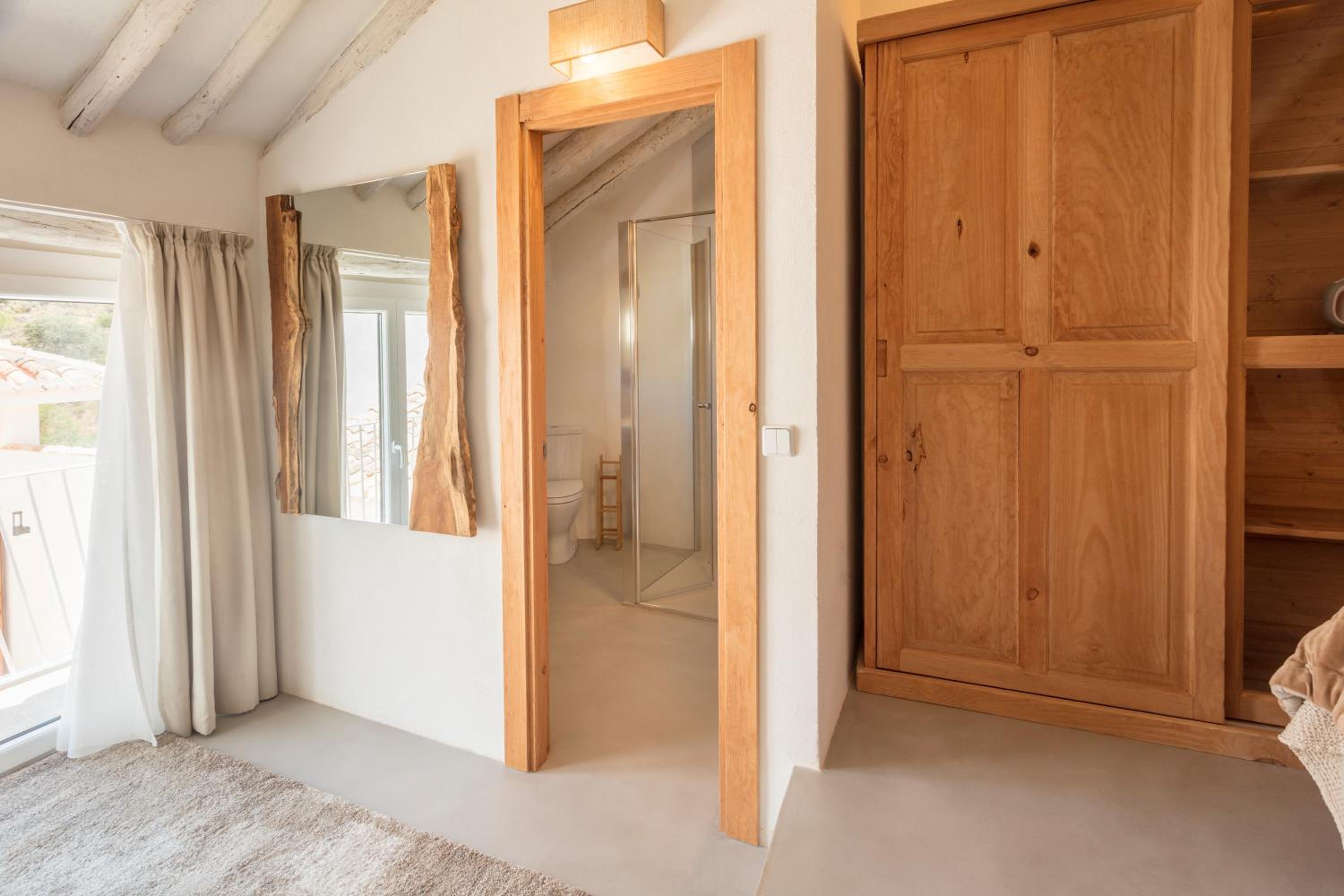 Double Room - Photo 14
