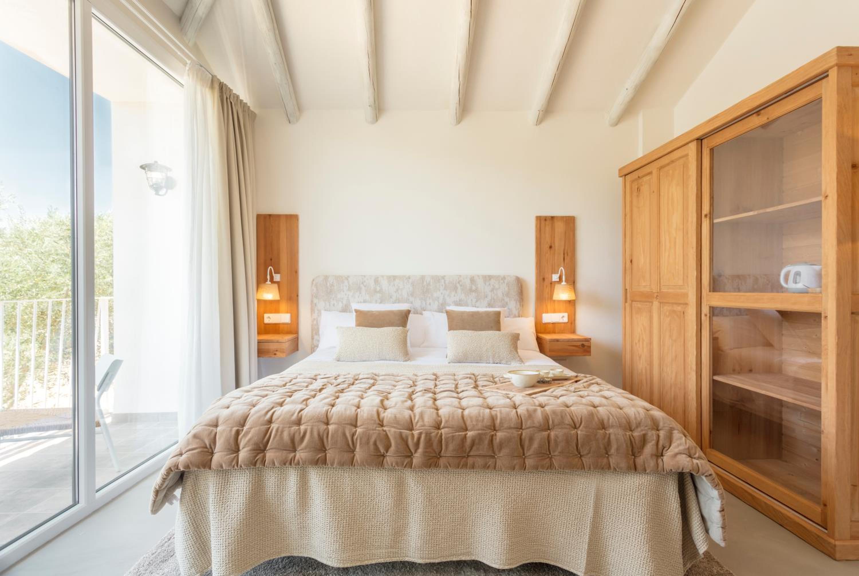 Double Room - Photo 16