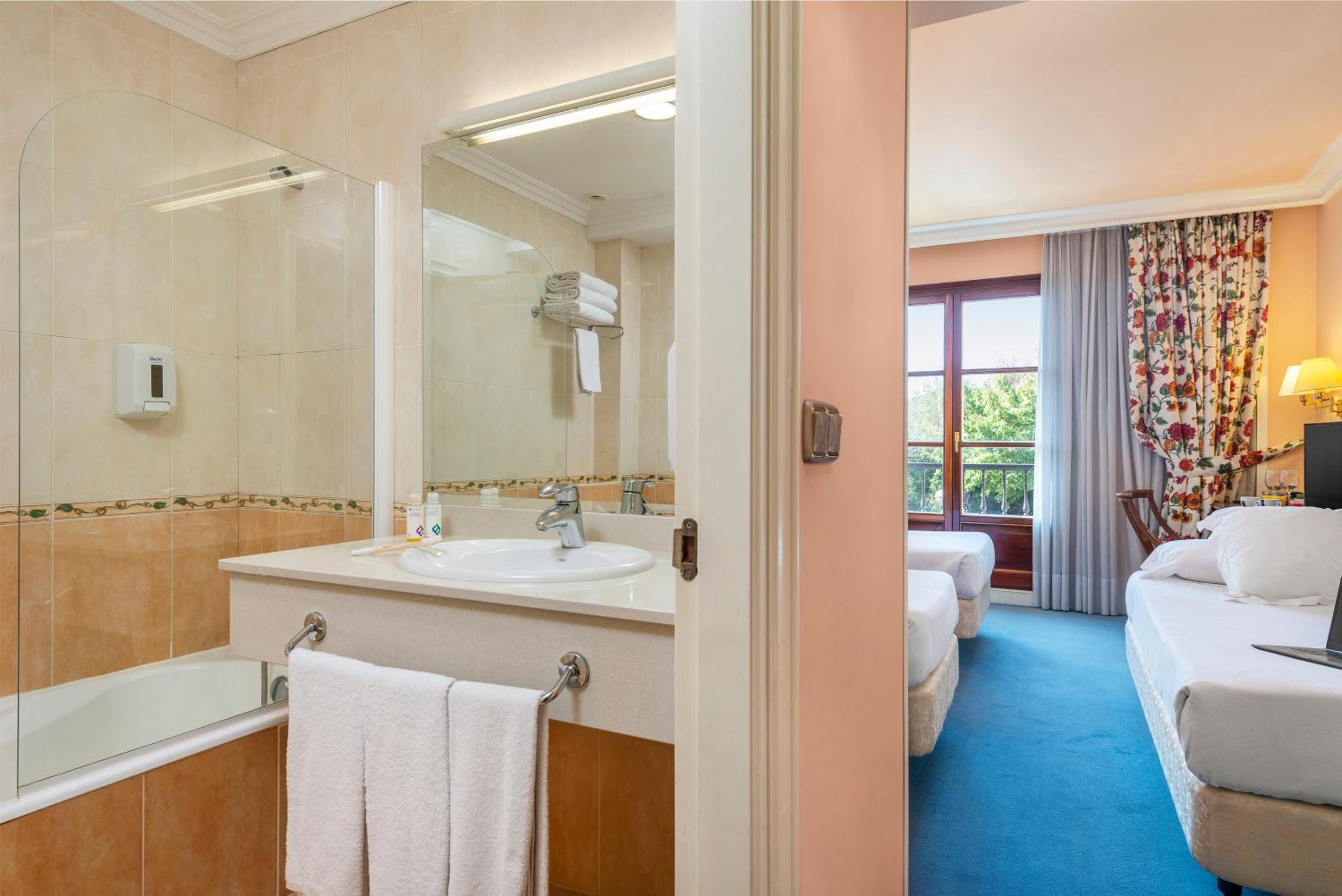 Triple Room photo 3