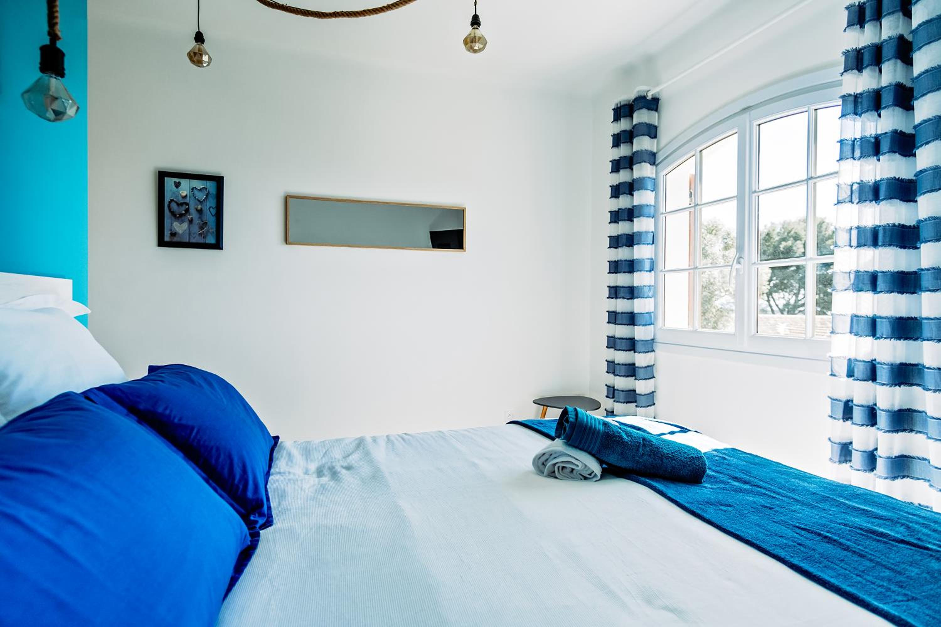 Double Room with Sea View - Photo 4