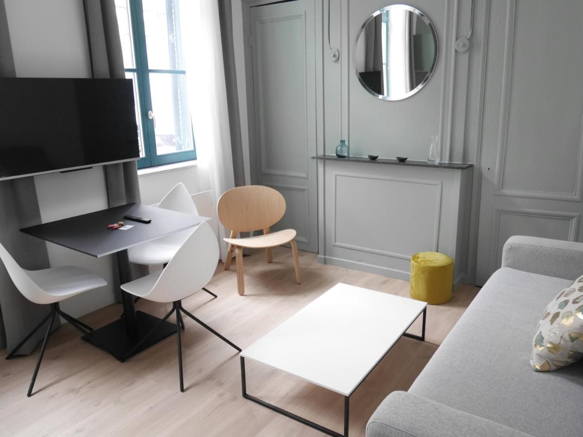 Deluxe Apartment - Photo 2