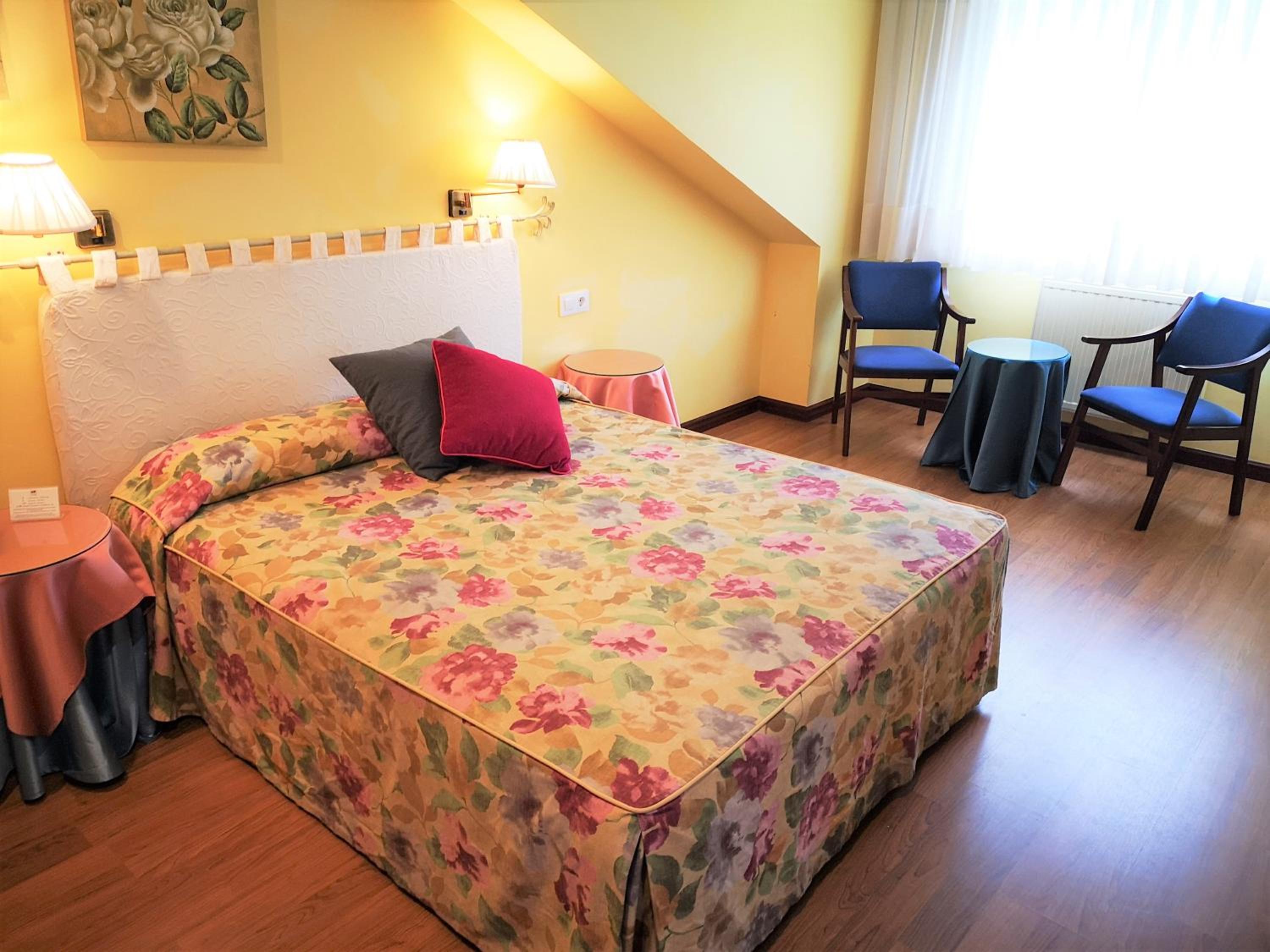 Double Room - Photo 14