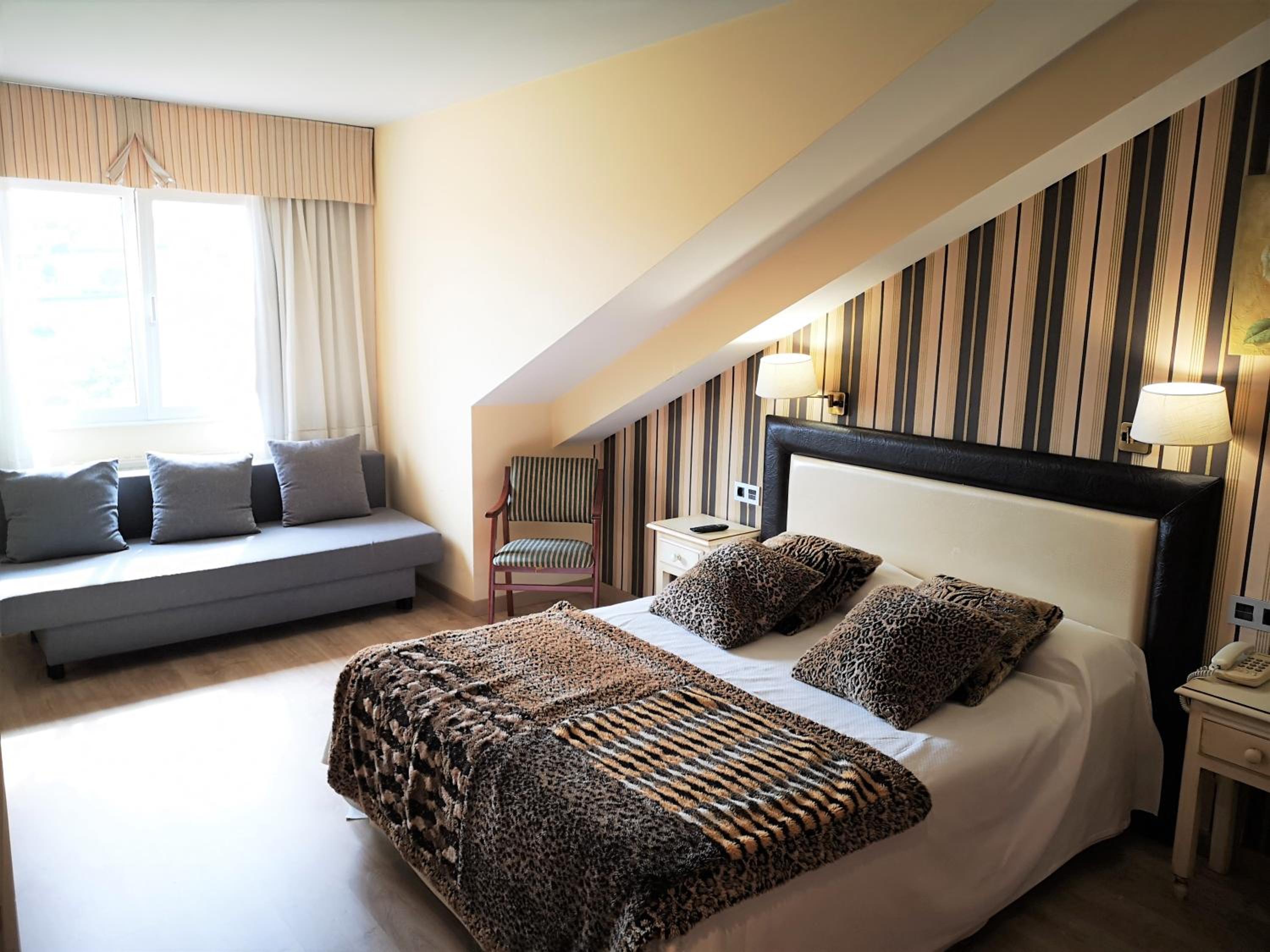 Double Room - Photo 13