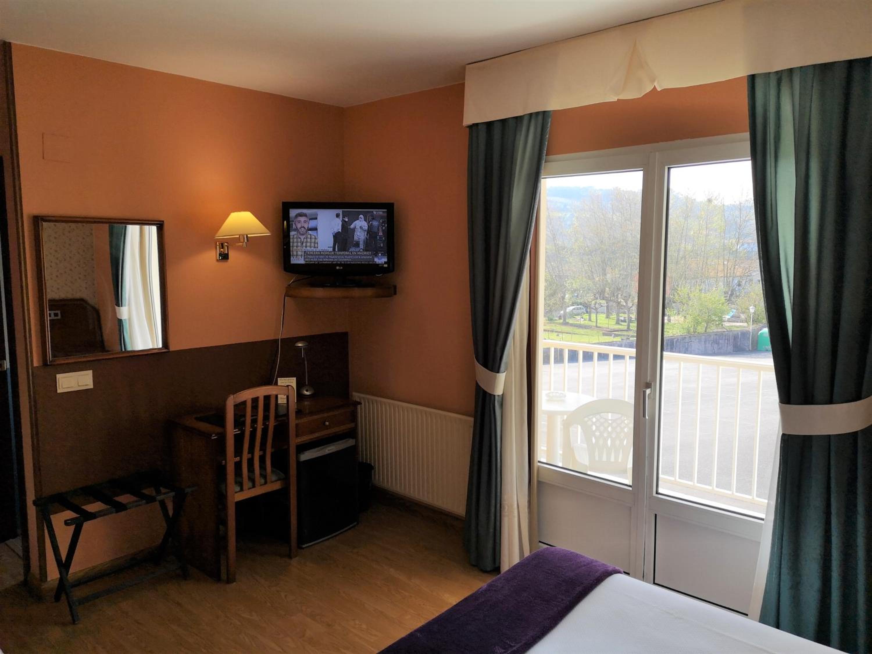 Double Room with Terrace - Photo 4