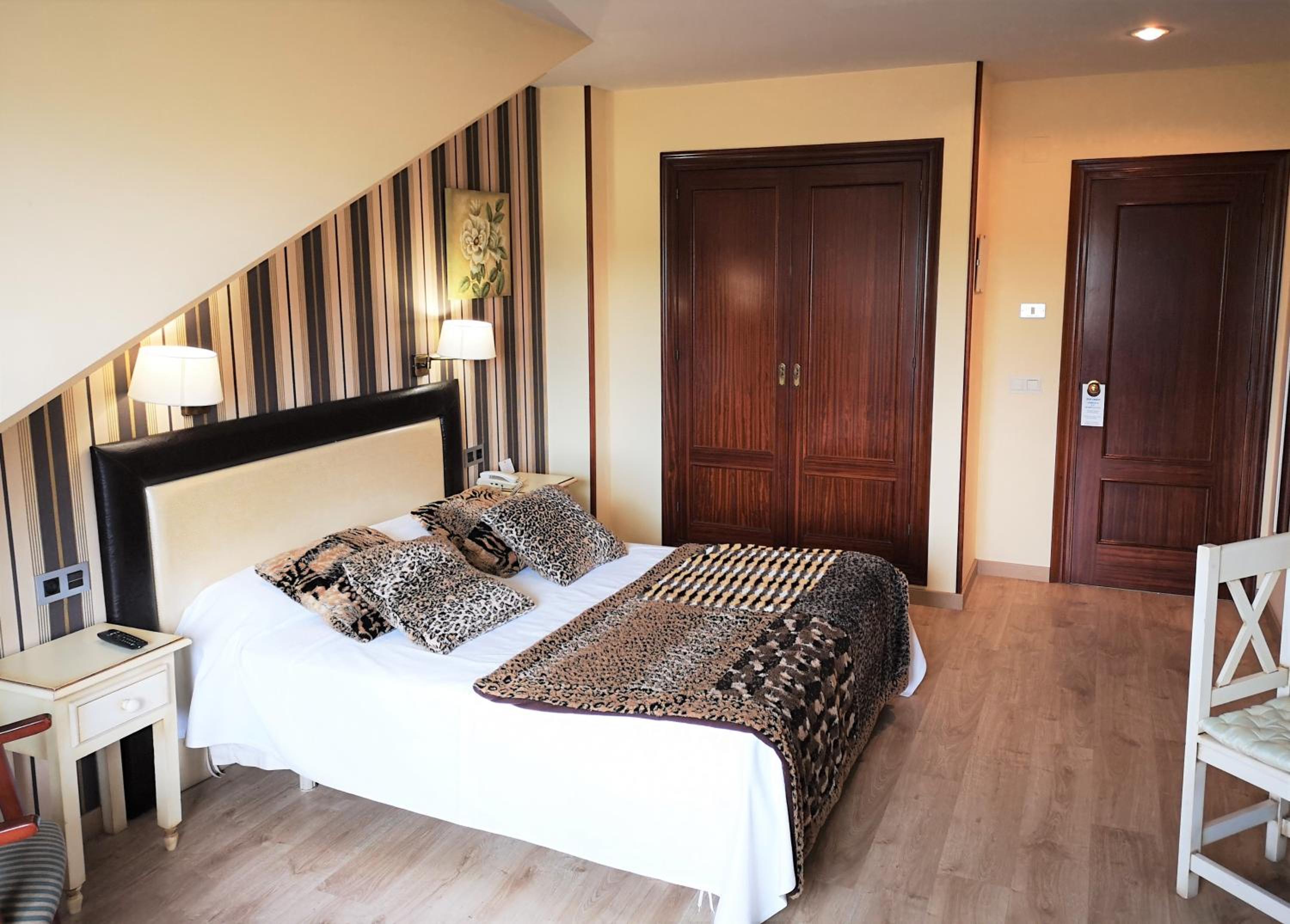 Double Room - Photo 10