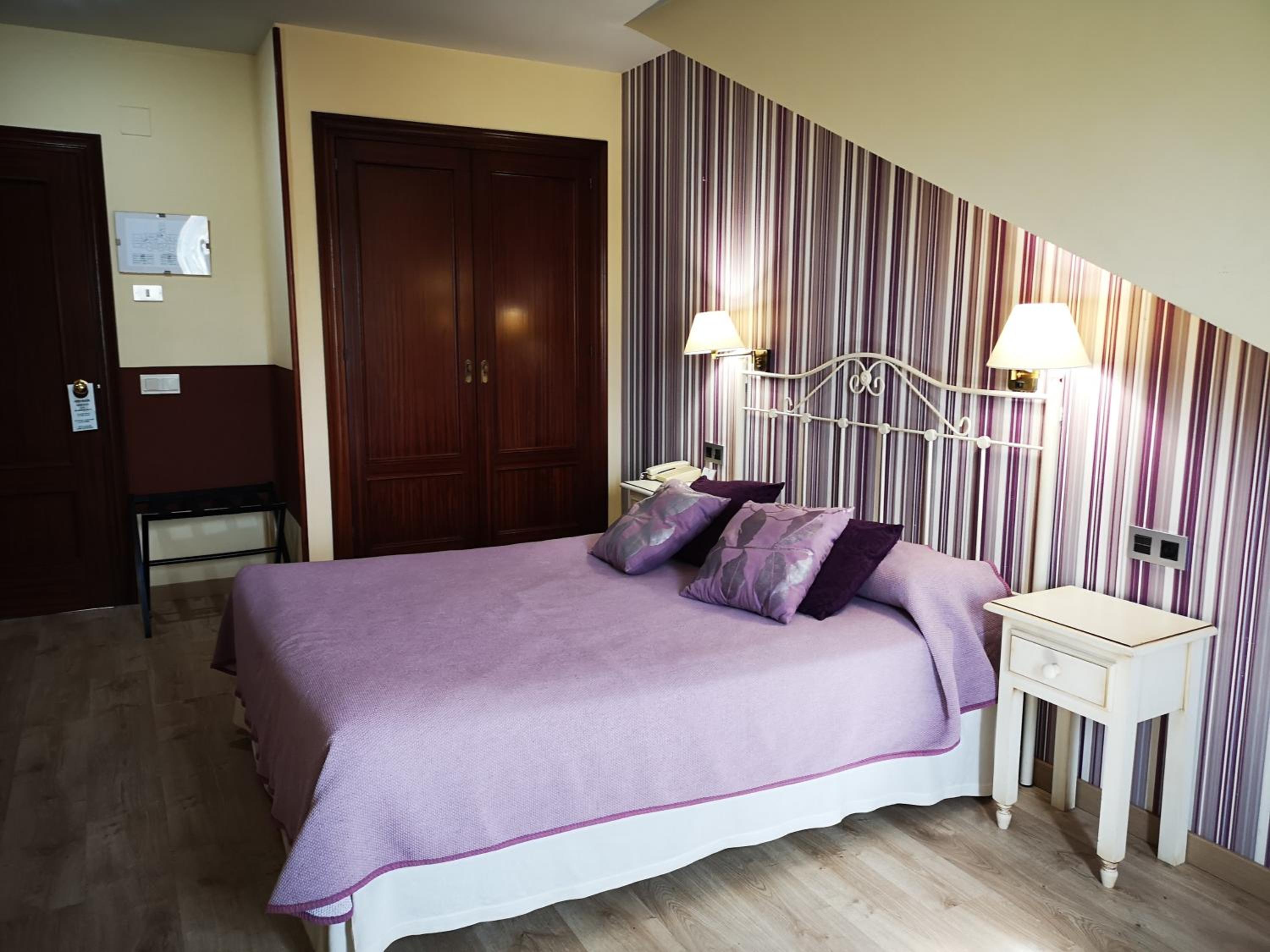 Double Room - Photo 3