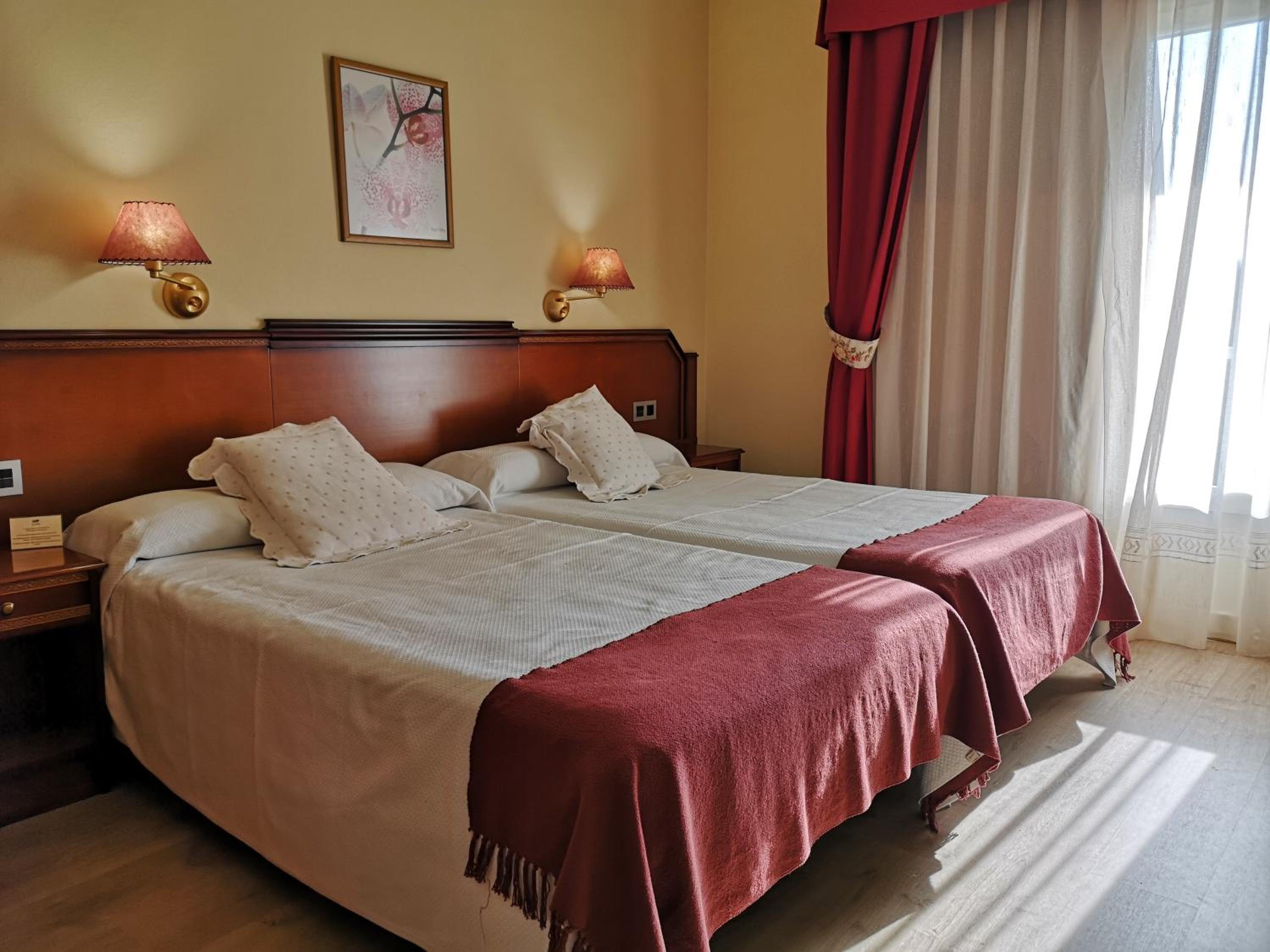 Twin Room with Terrace - Photo 7
