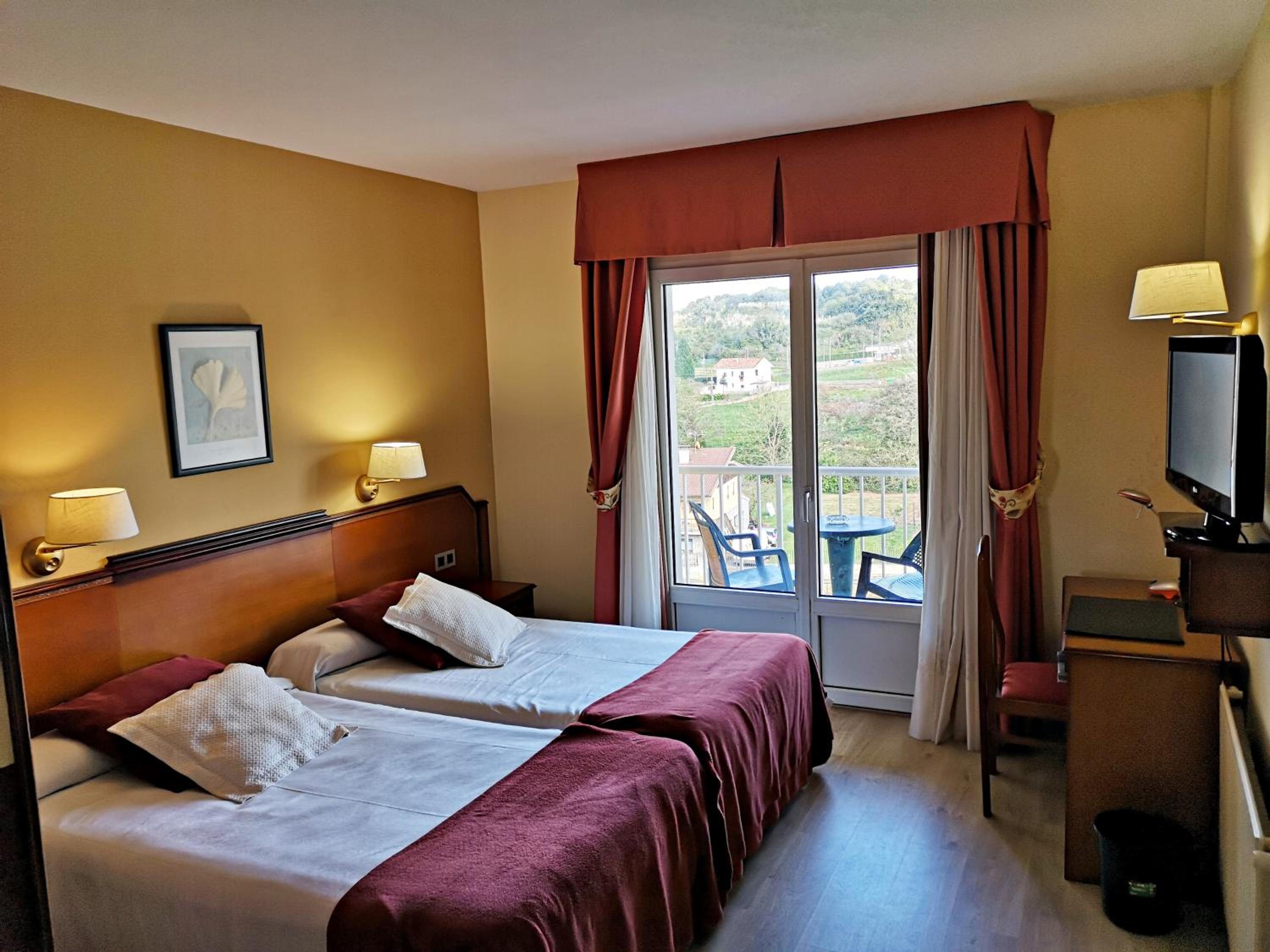 Twin Room with Terrace - Photo 1