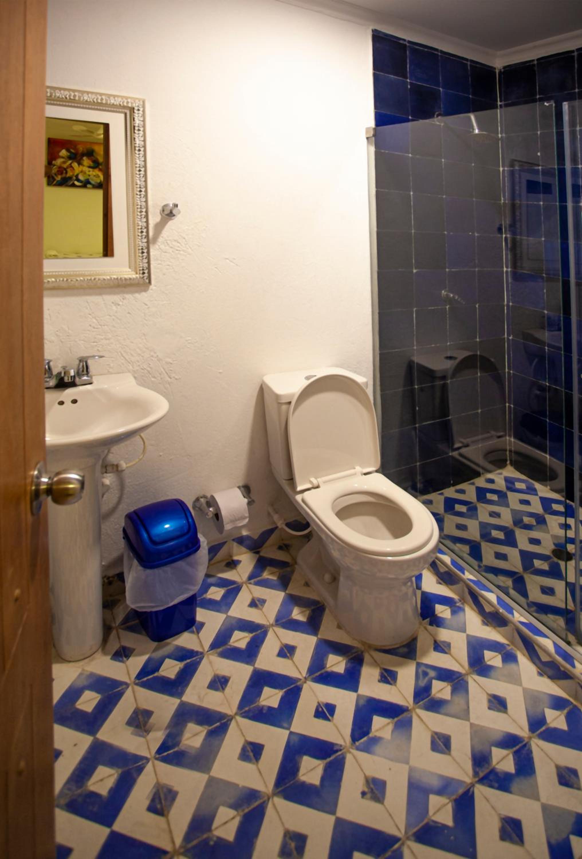 Double Room with Private Bathroom photo 2