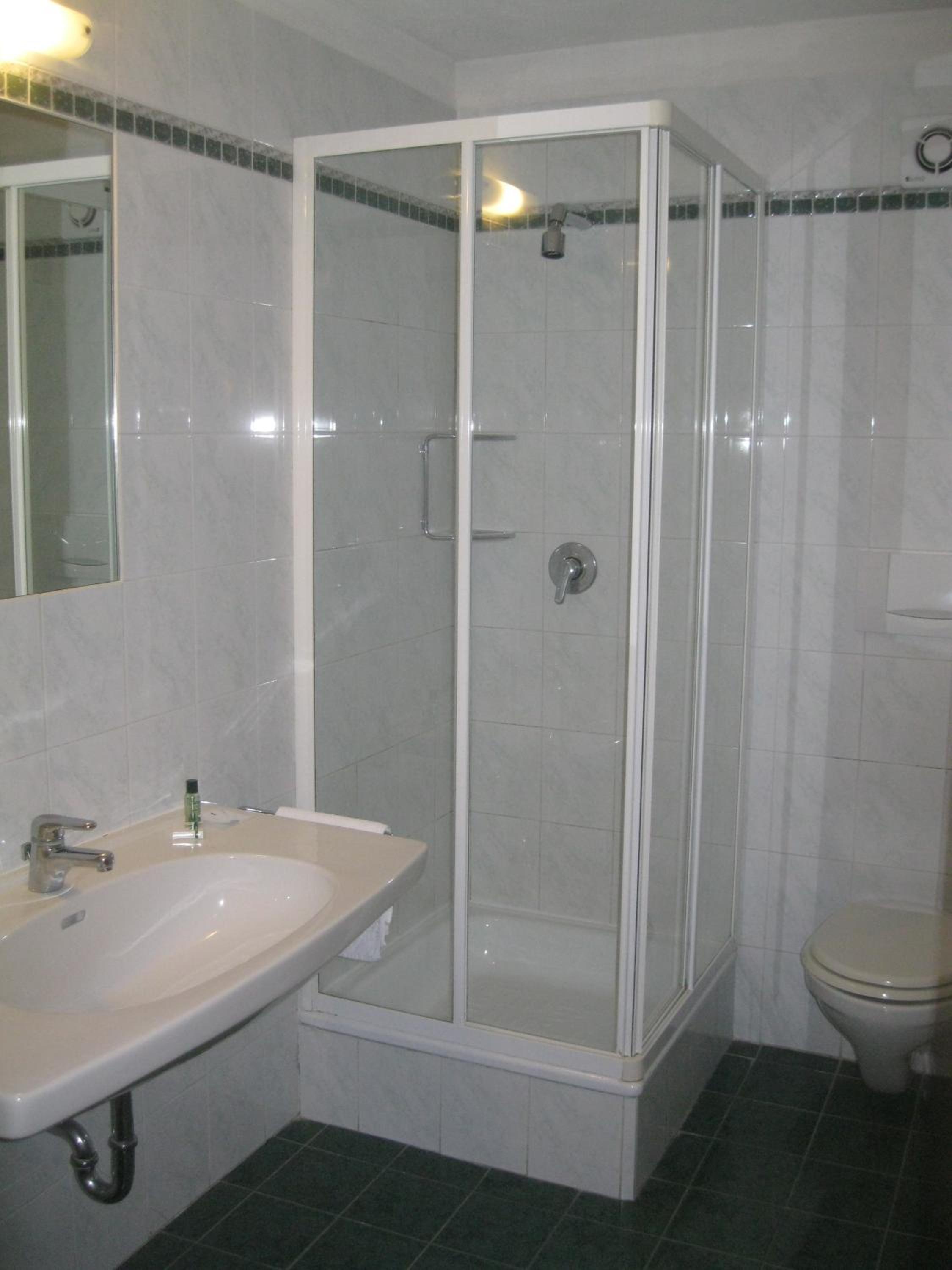 Double Room - Photo 6