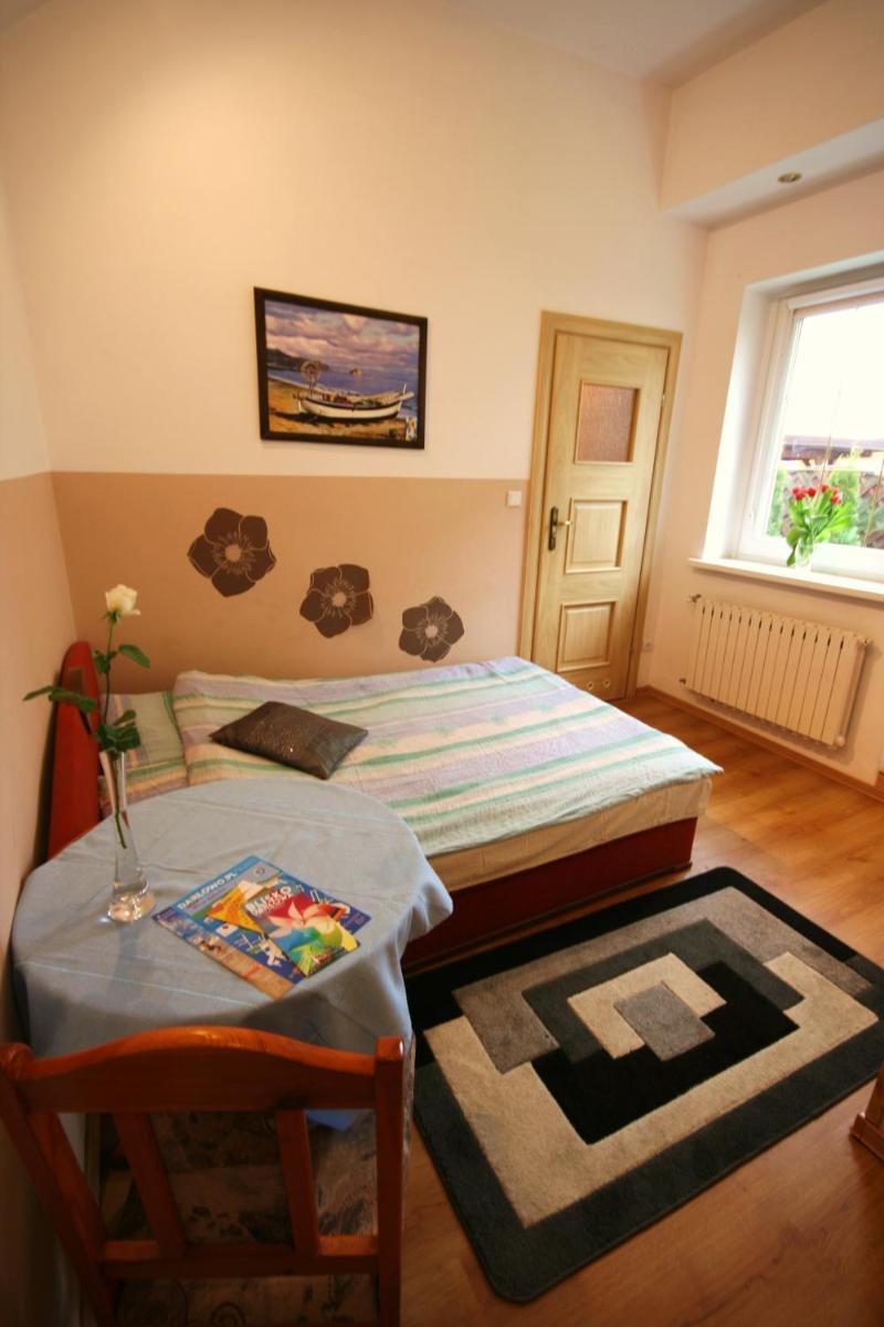 Double Room with Shared Bathroom photo 1