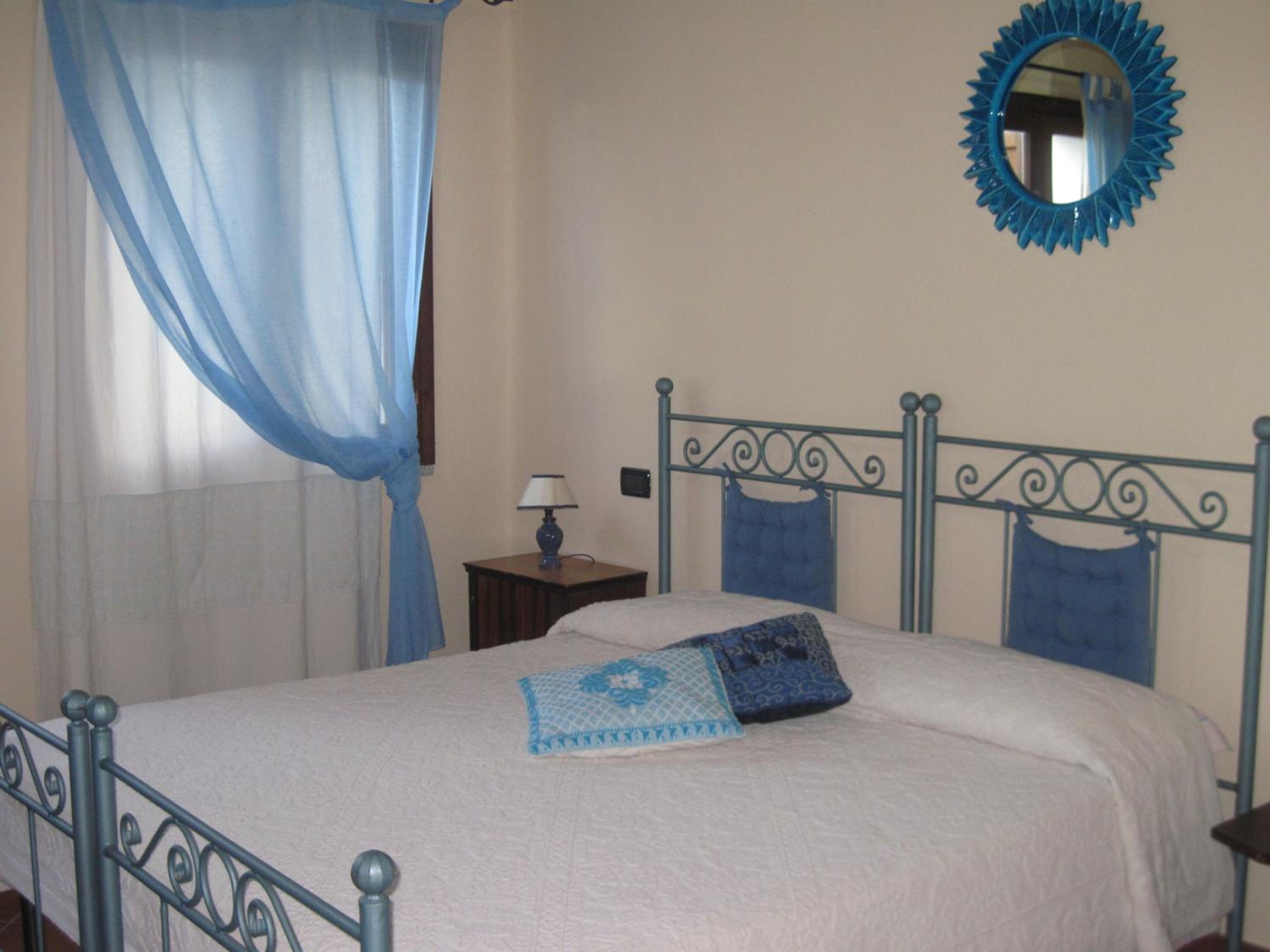 Double Room - Photo 4