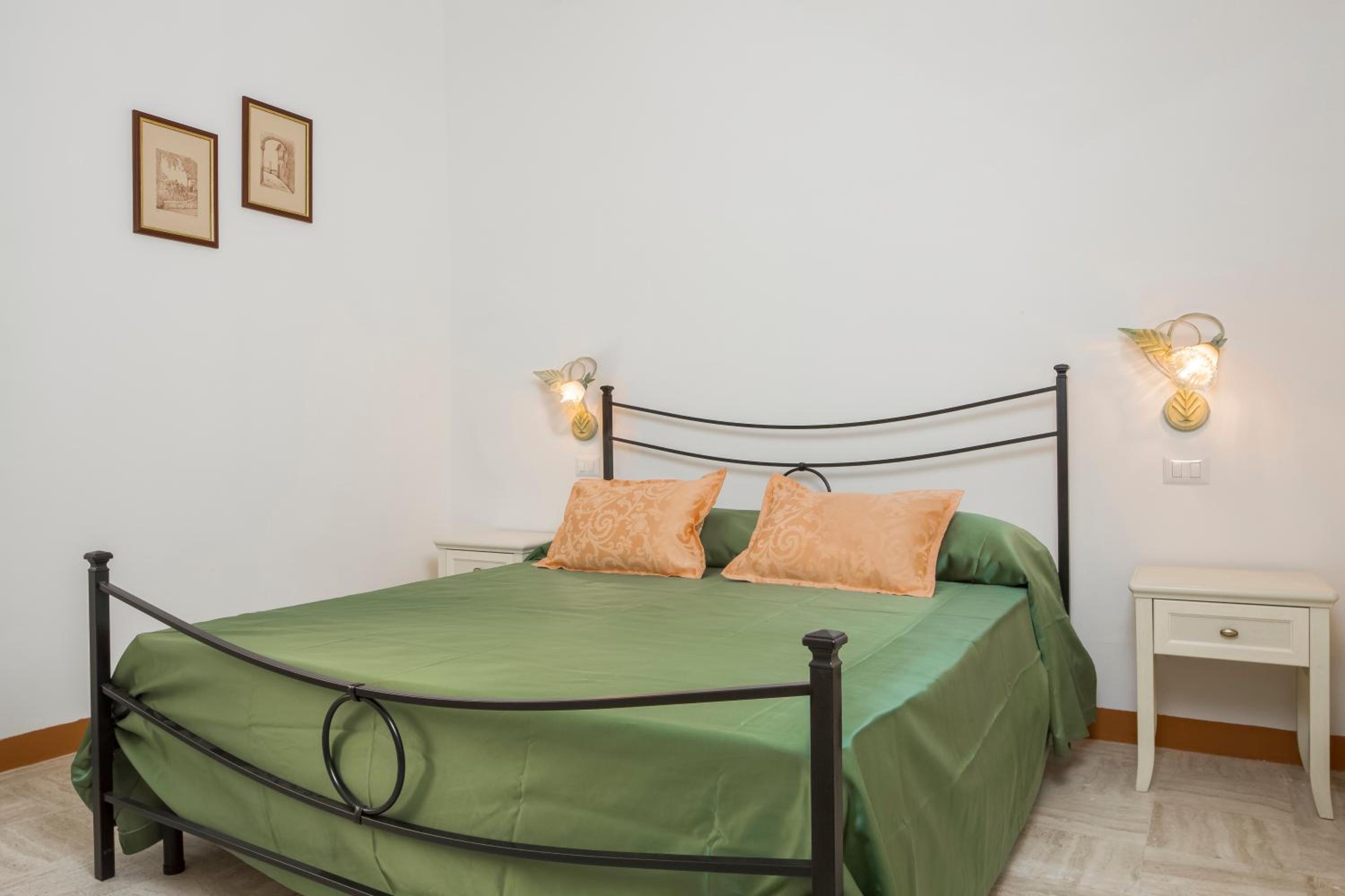 Budget Double or Twin Room with Garden View - Photo 2