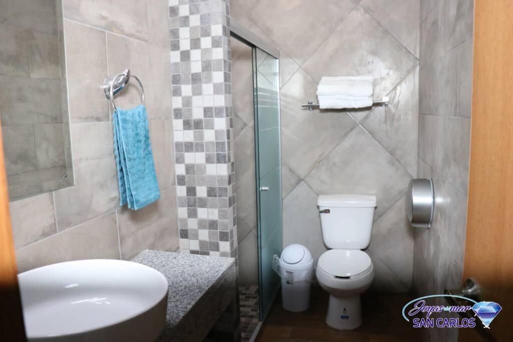 Two-Bedroom Apartment - Photo 11