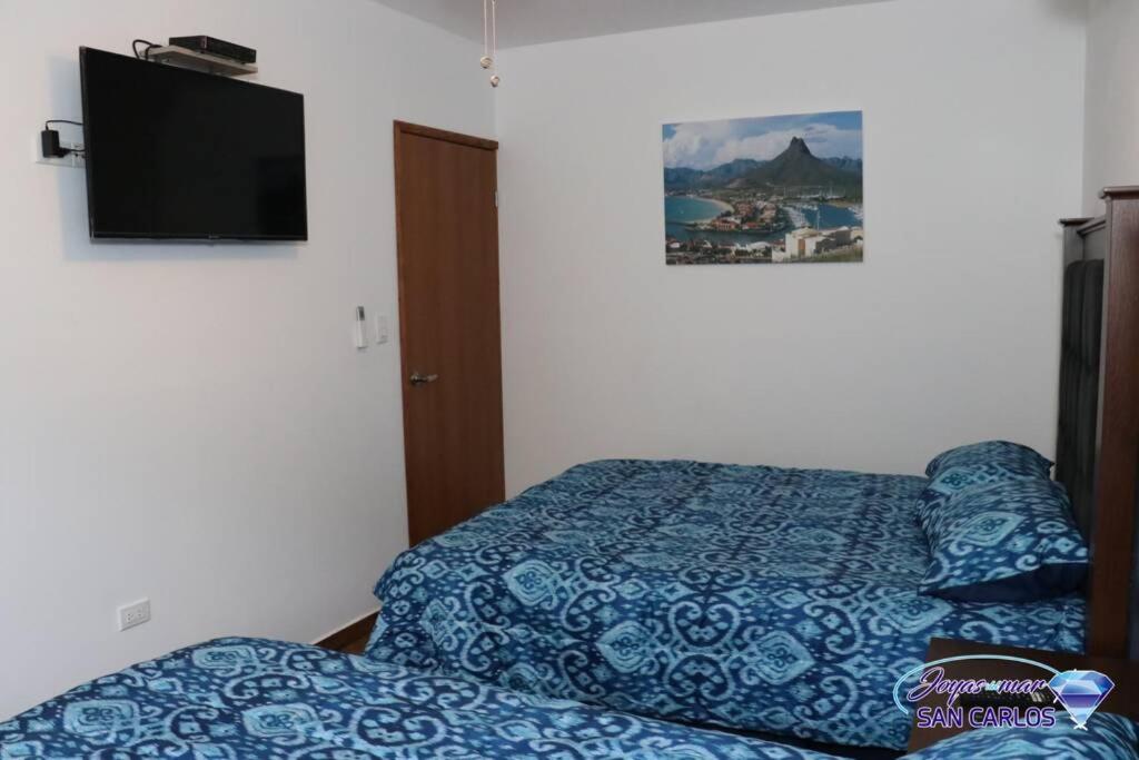 Two-Bedroom Apartment - Photo 31