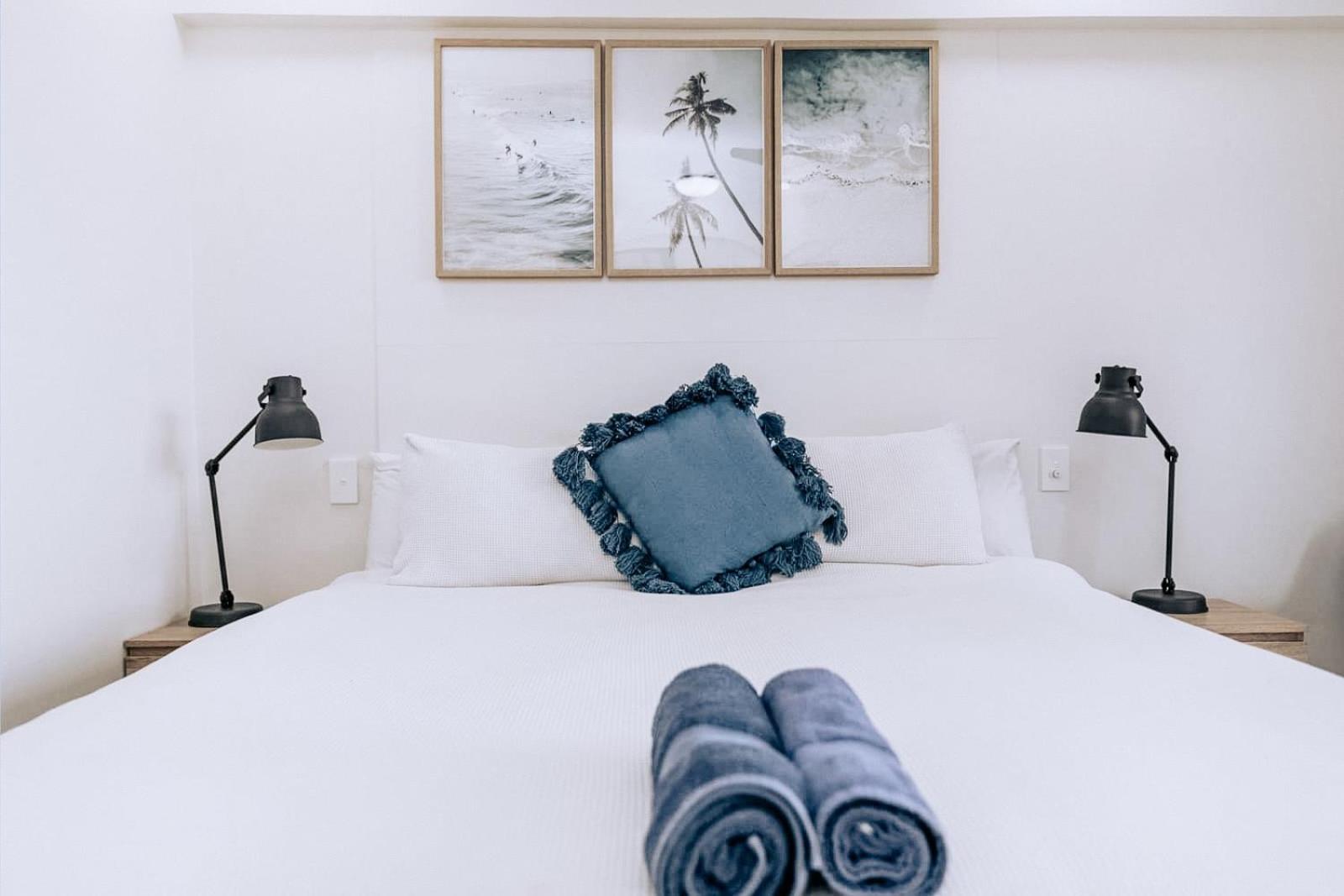 Double Room with Private Bathroom - Photo 9