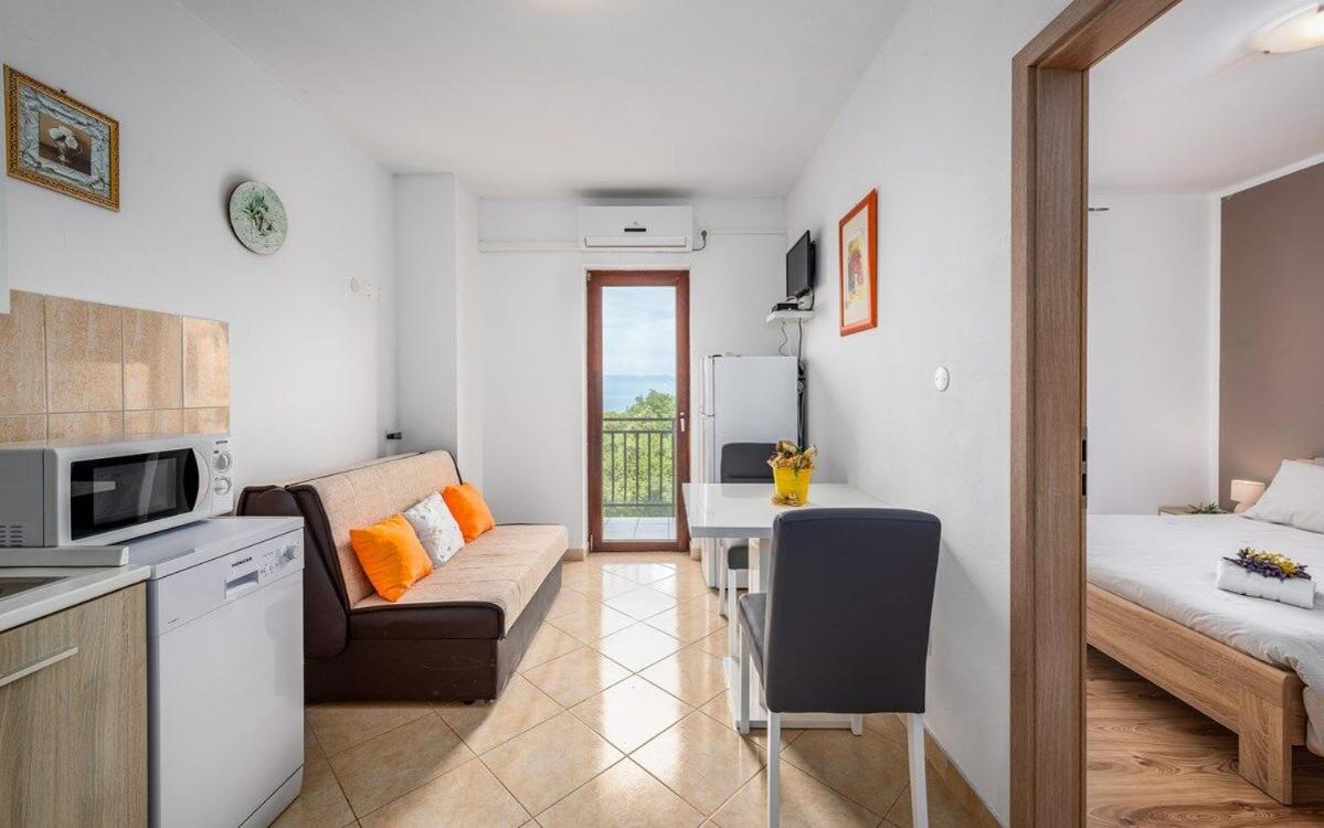One-Bedroom Apartment with Terrace