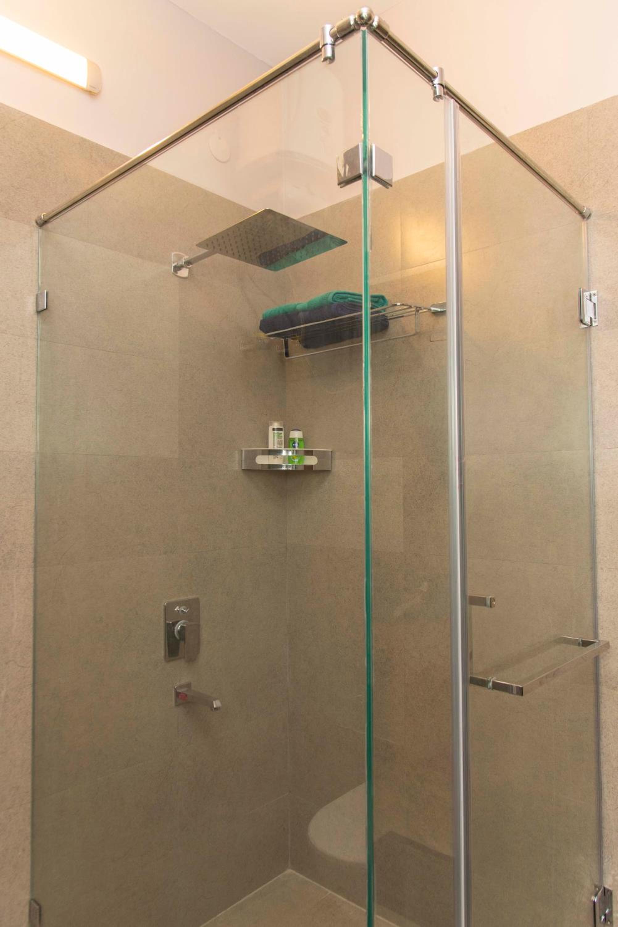Deluxe Double Room with Balcony - Photo 6