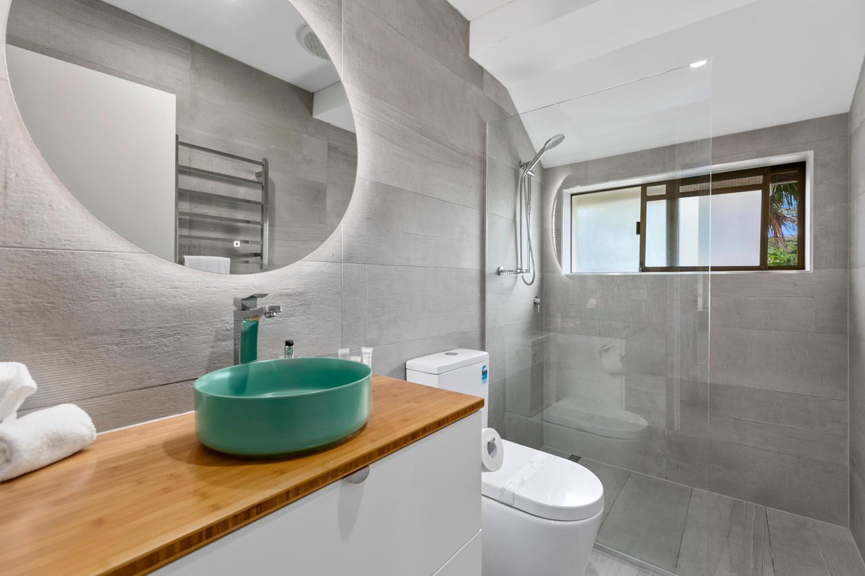 Three-Bedroom Apartment - Split Level photo 3