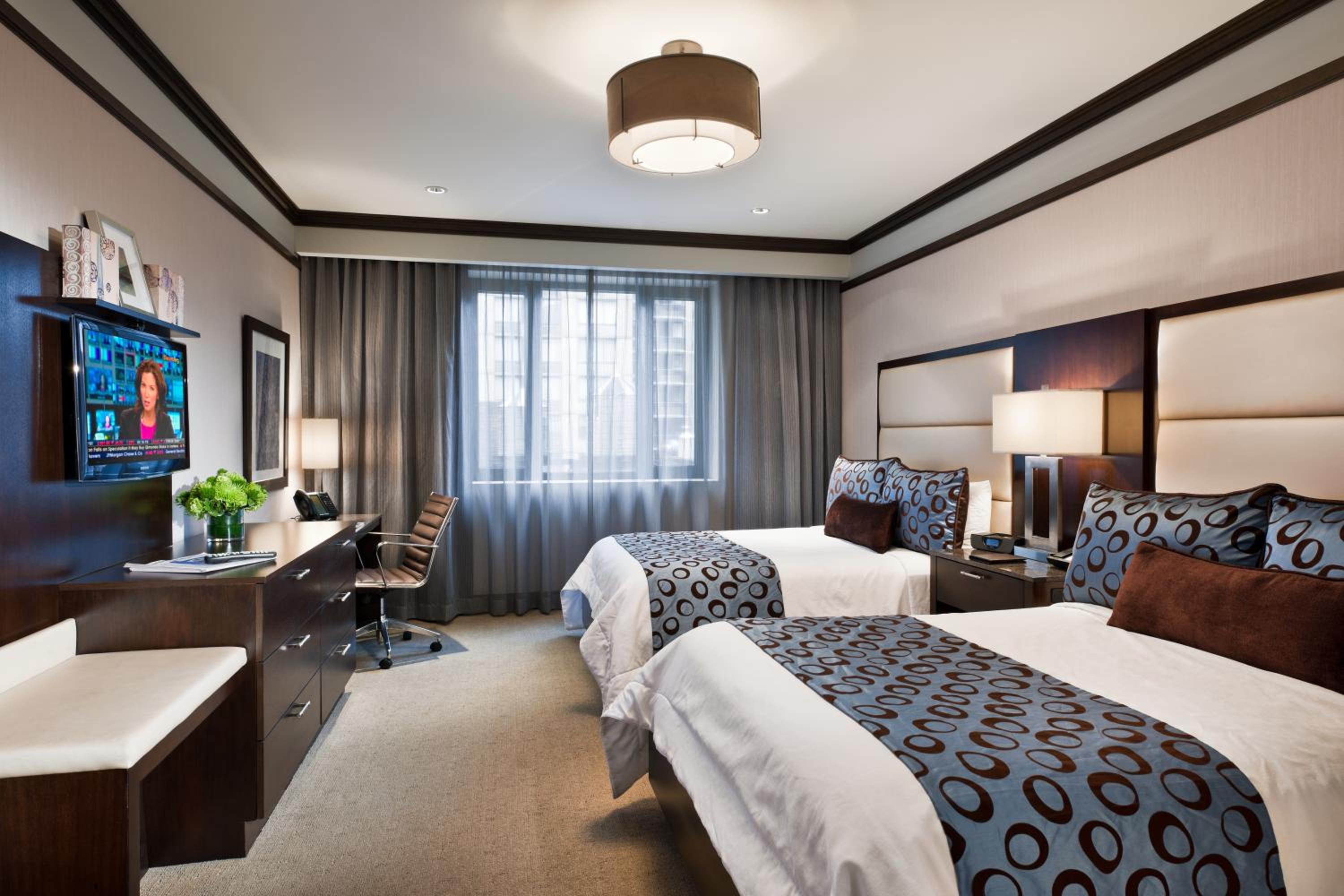 Superior Queen Suite