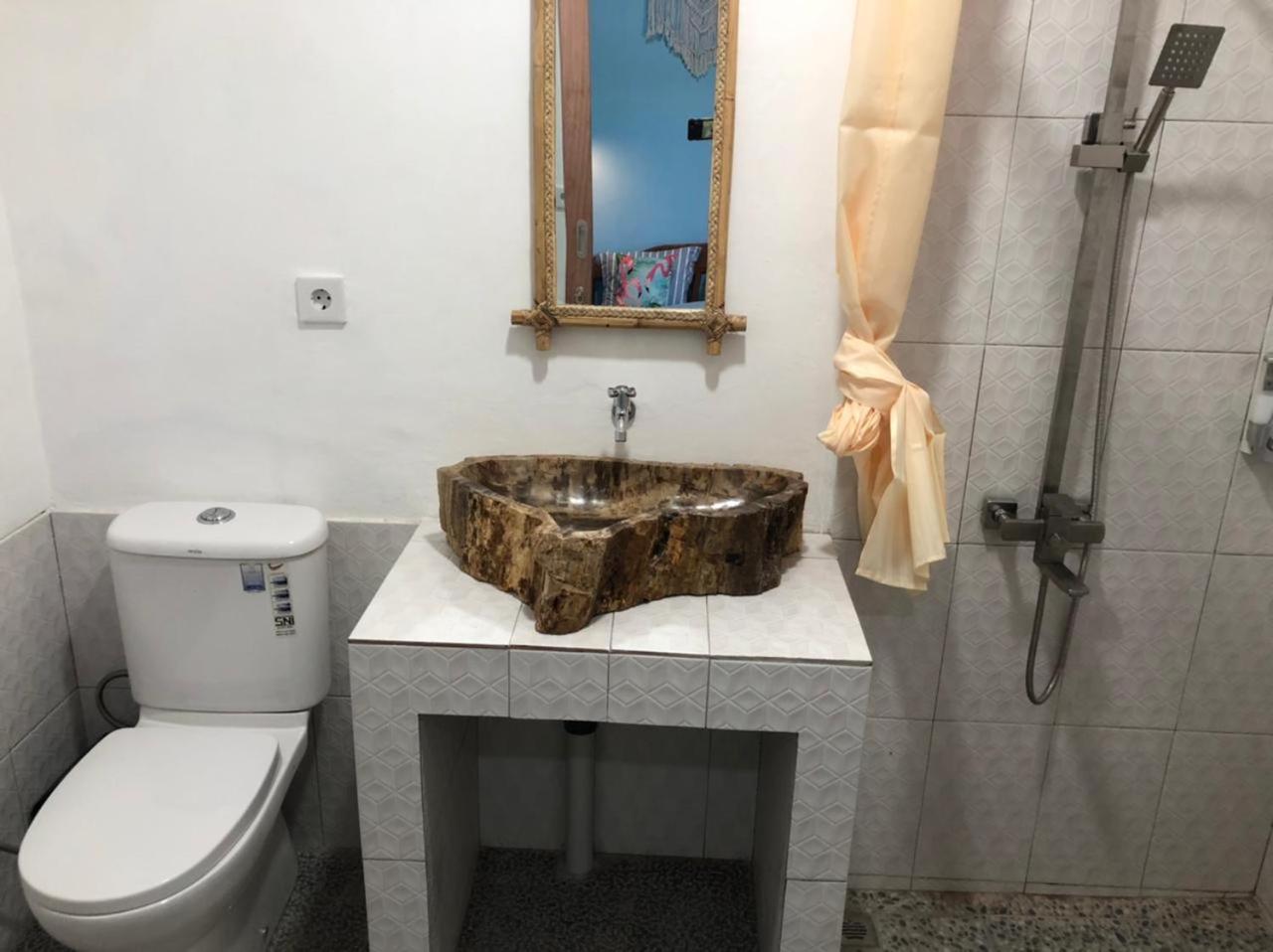 Double Room with Private Bathroom - Photo 2