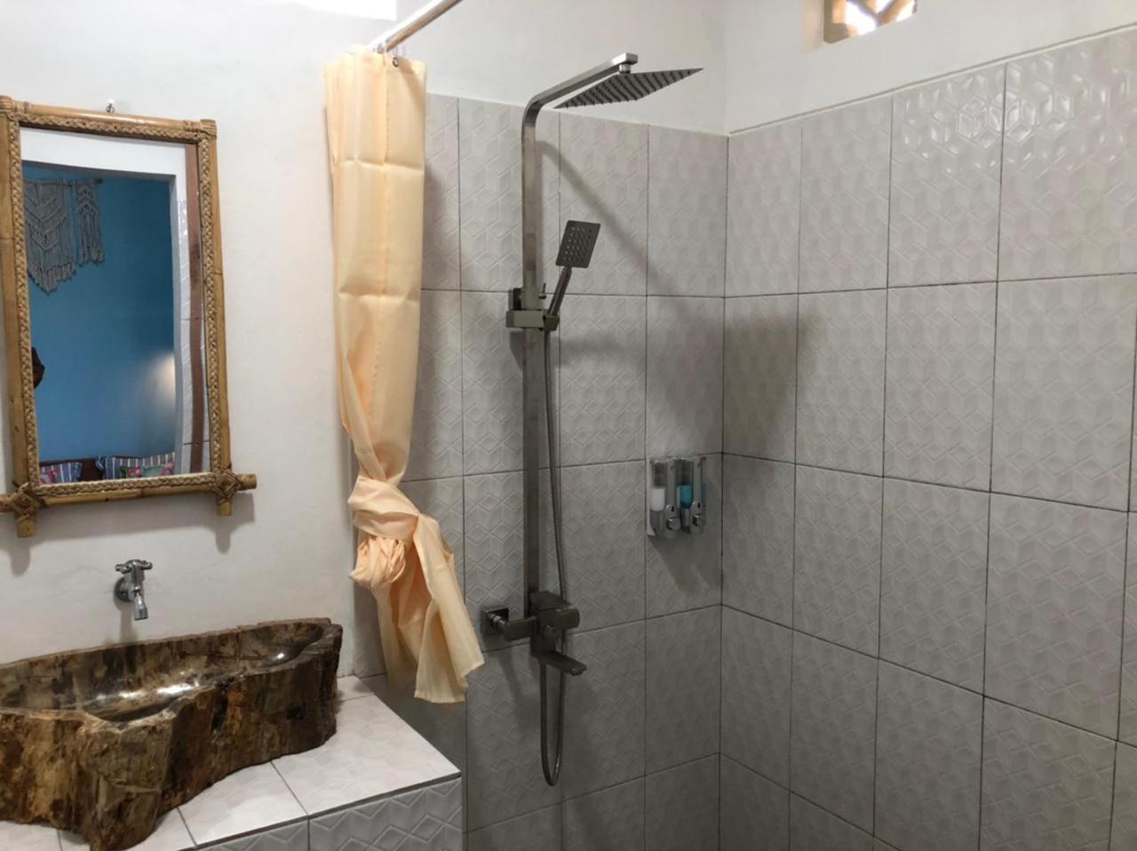 Double Room with Private Bathroom - Photo 3