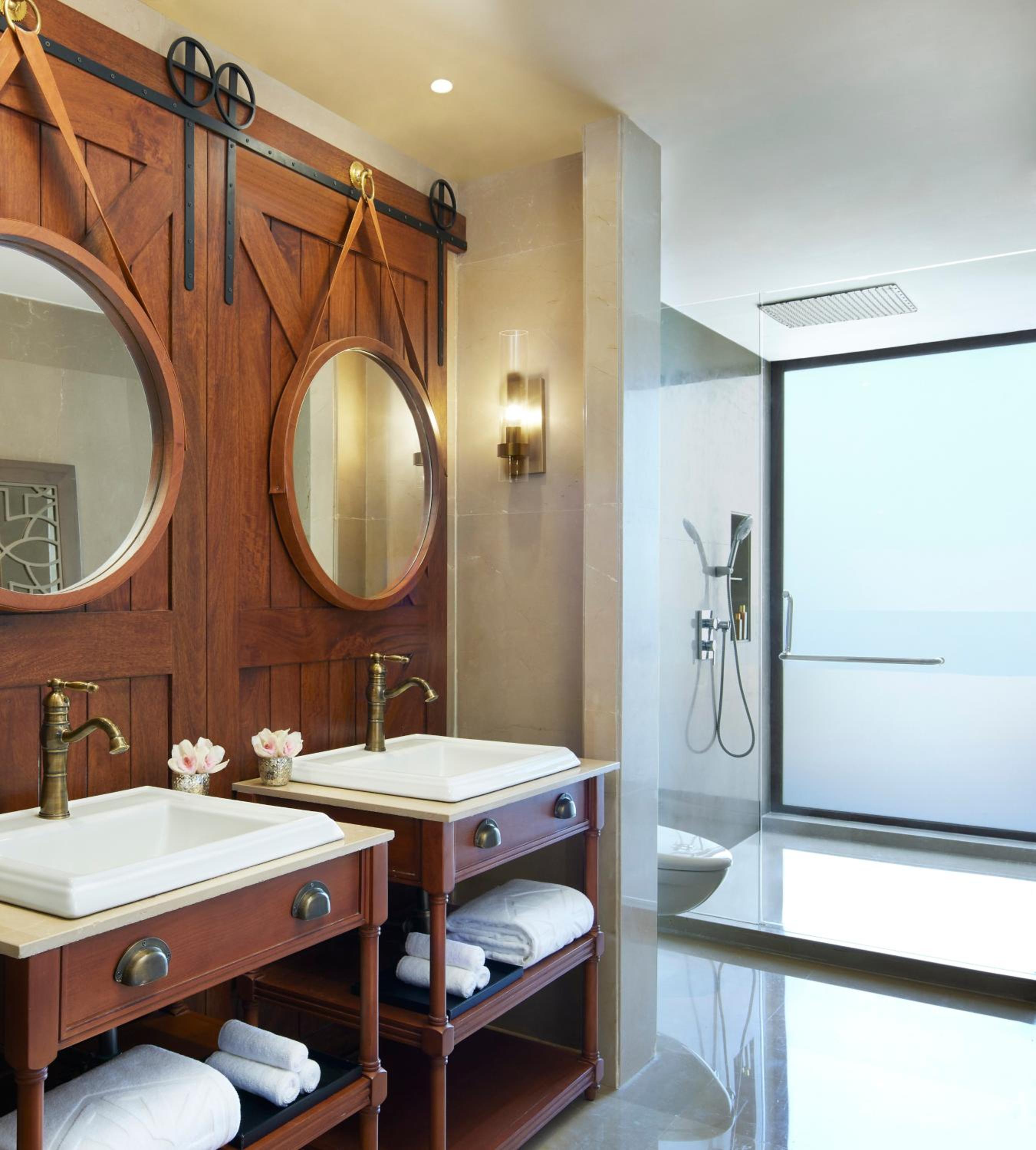 Presidential Two Bedroom Glass Box With Panoramic View photo 3