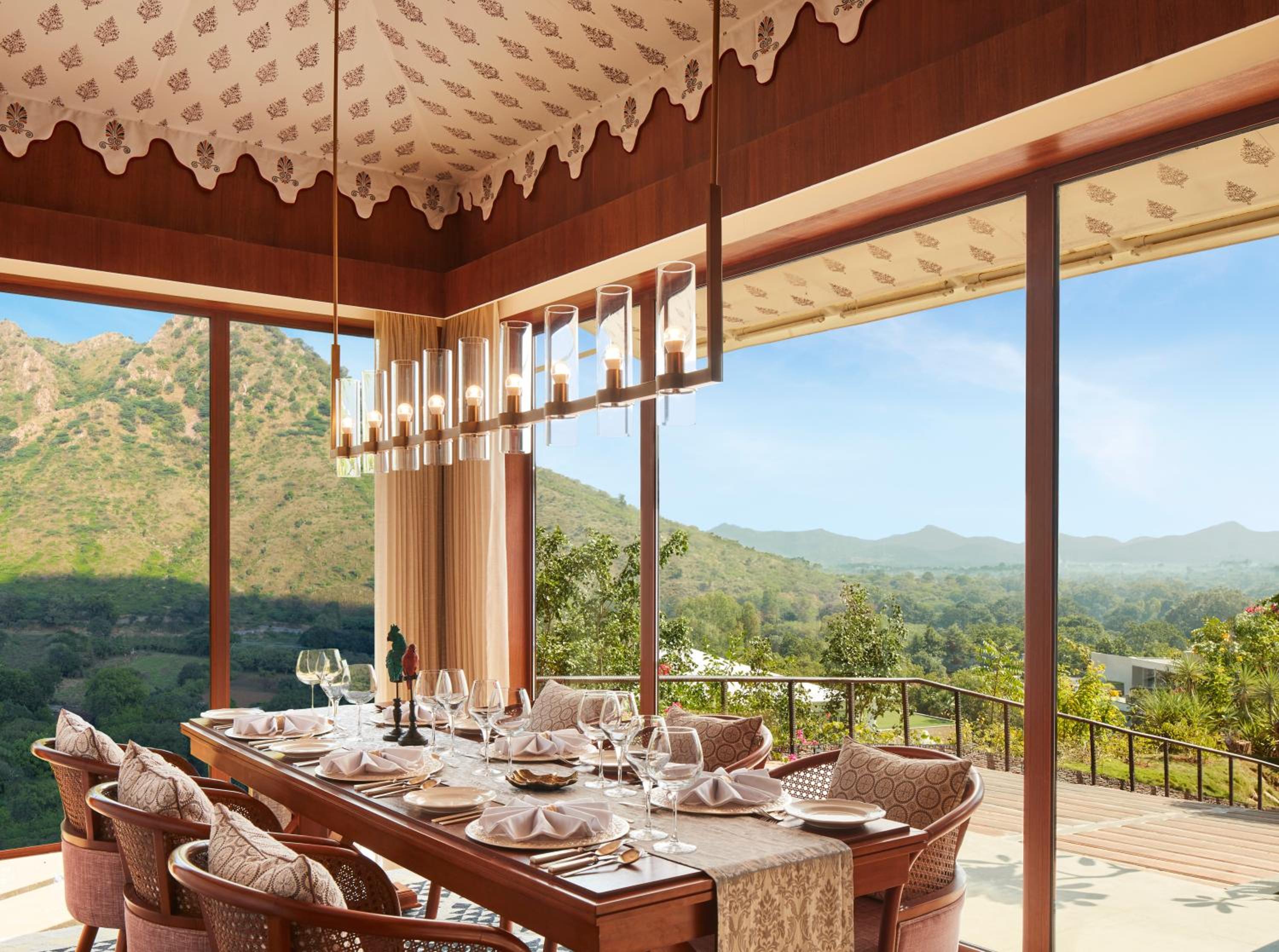 Presidential Two Bedroom Glass Box With Panoramic View Presidential Two Bedroom Glass Box With Panoramic View