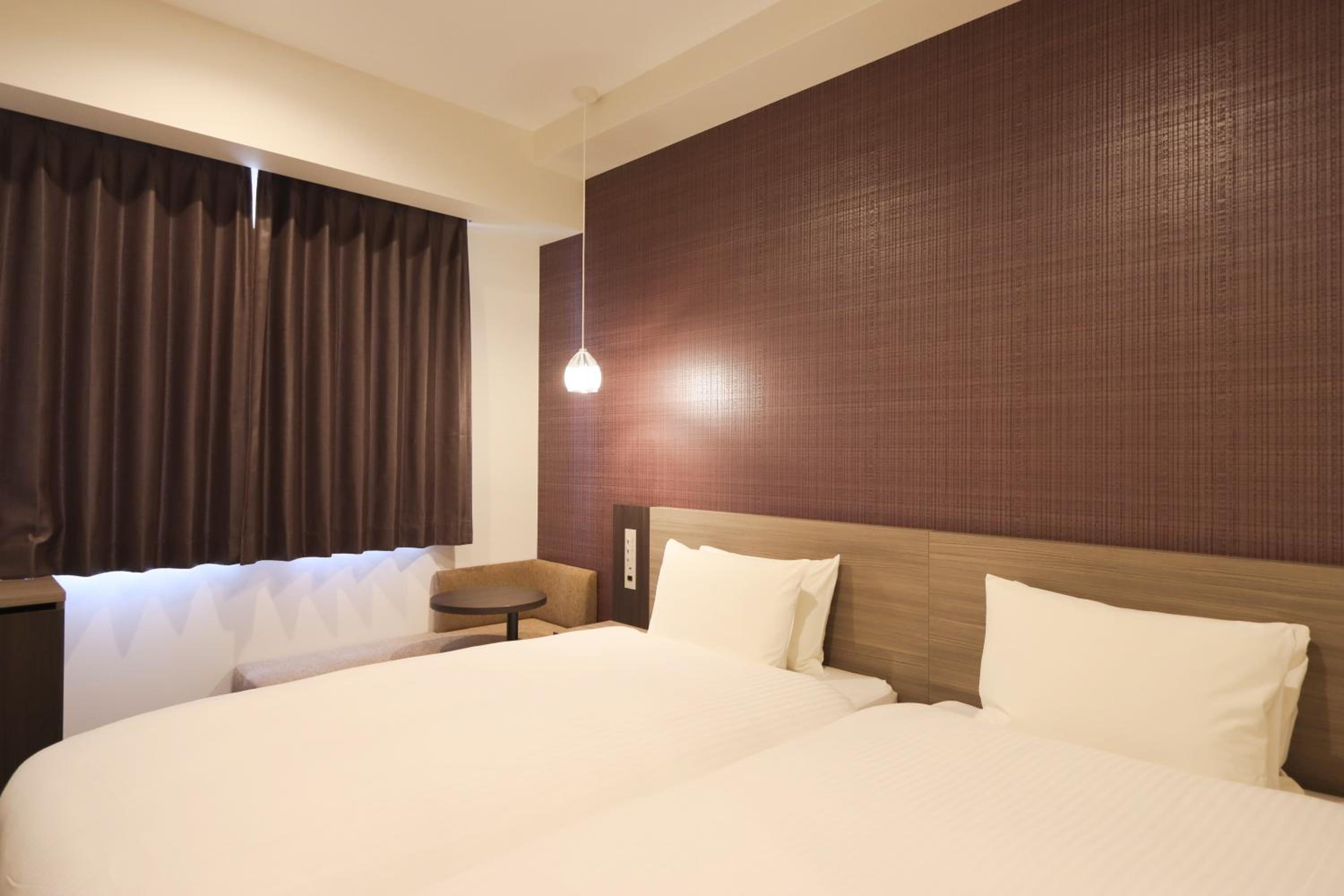 Twin Room - Photo 3