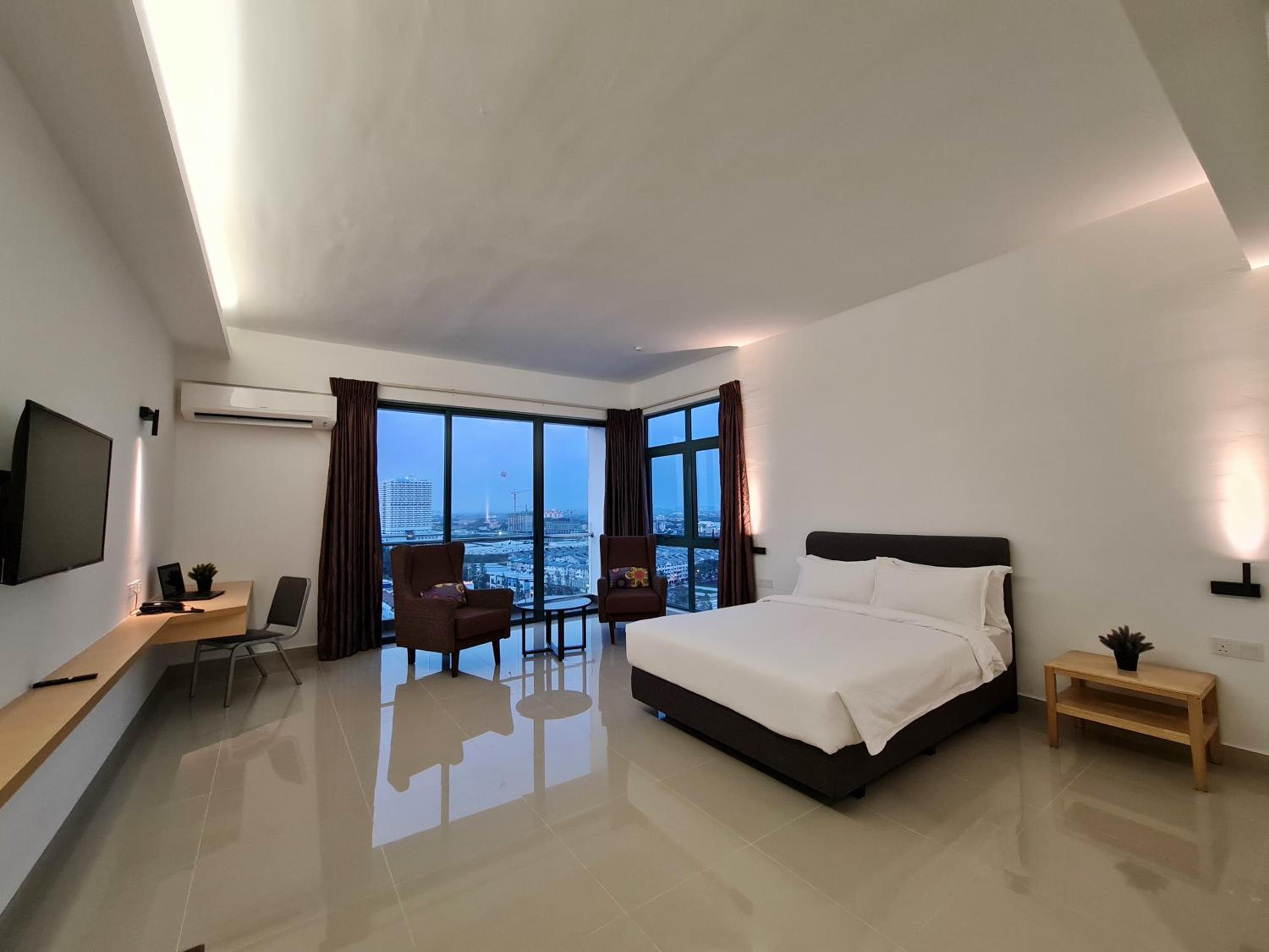 Superior Suite - Photo 1