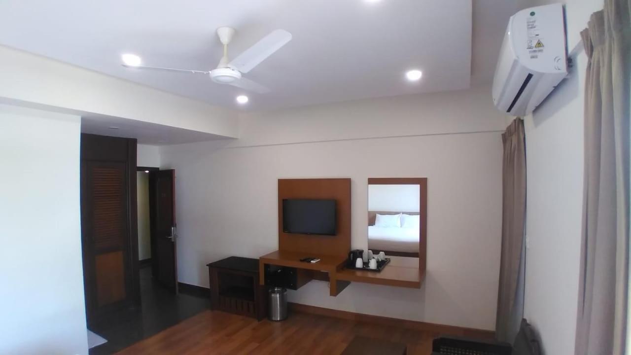 Deluxe Double or Twin Room - Photo 1