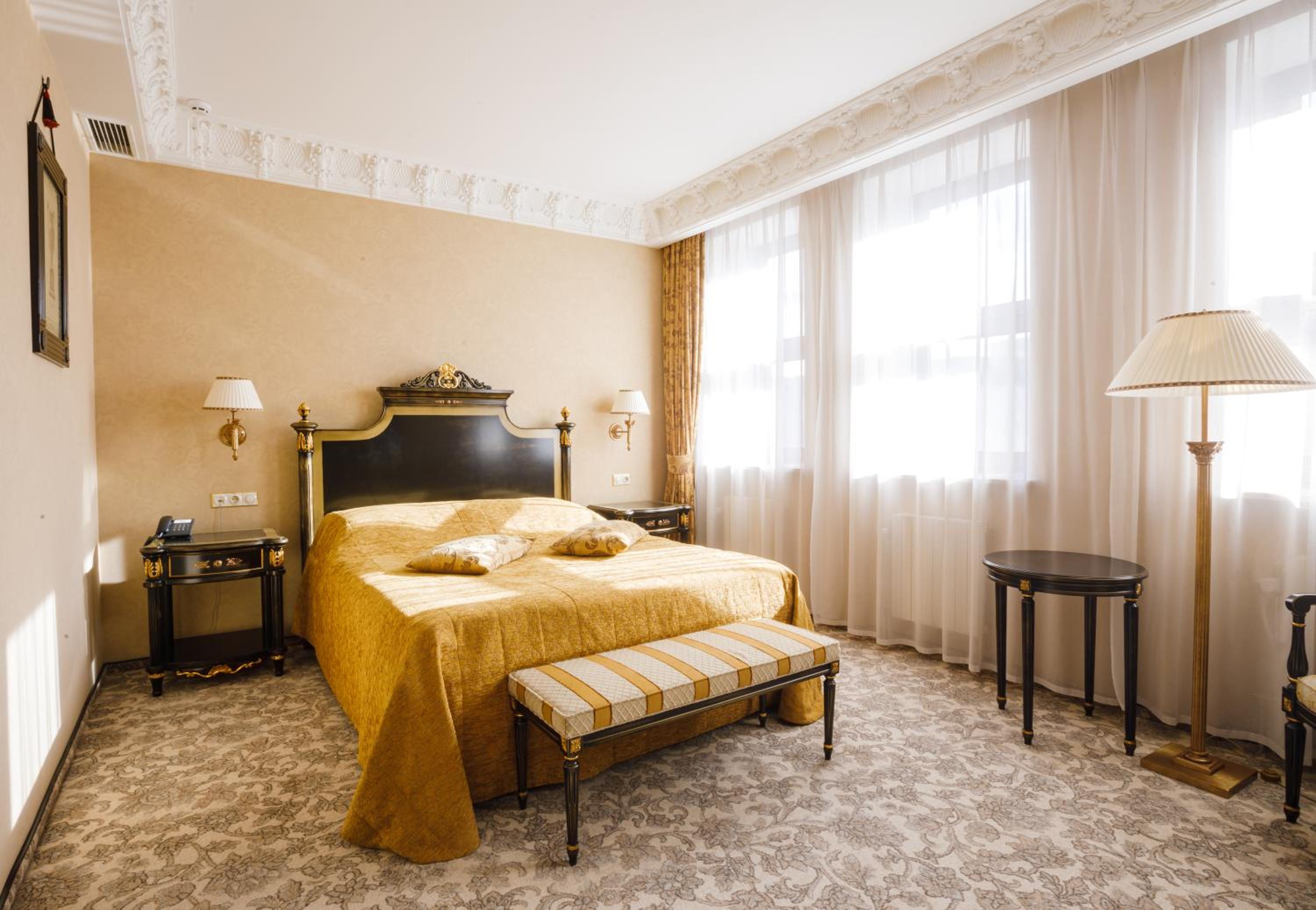 Deluxe Suite photo 1