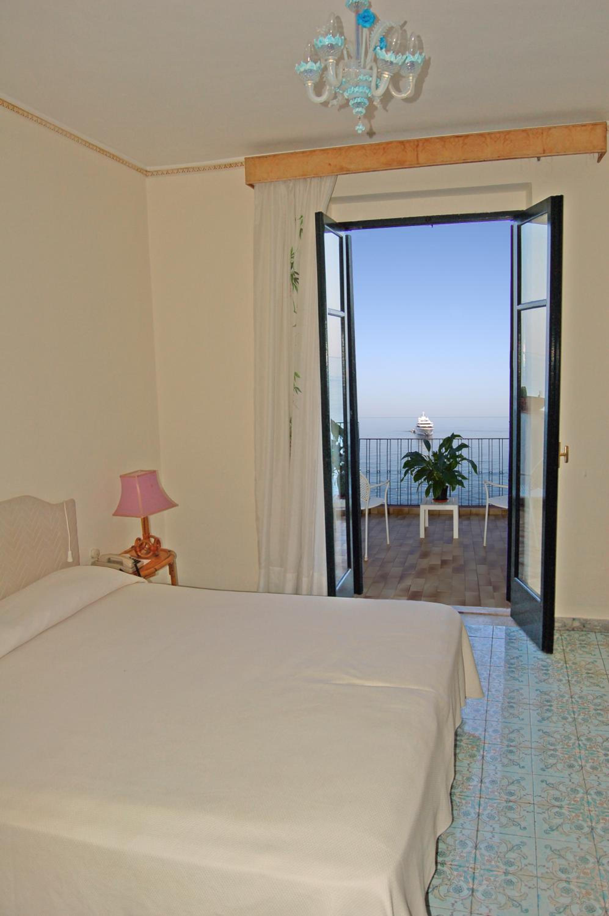 Superior Double or Twin Room with Sea View - Photo 15