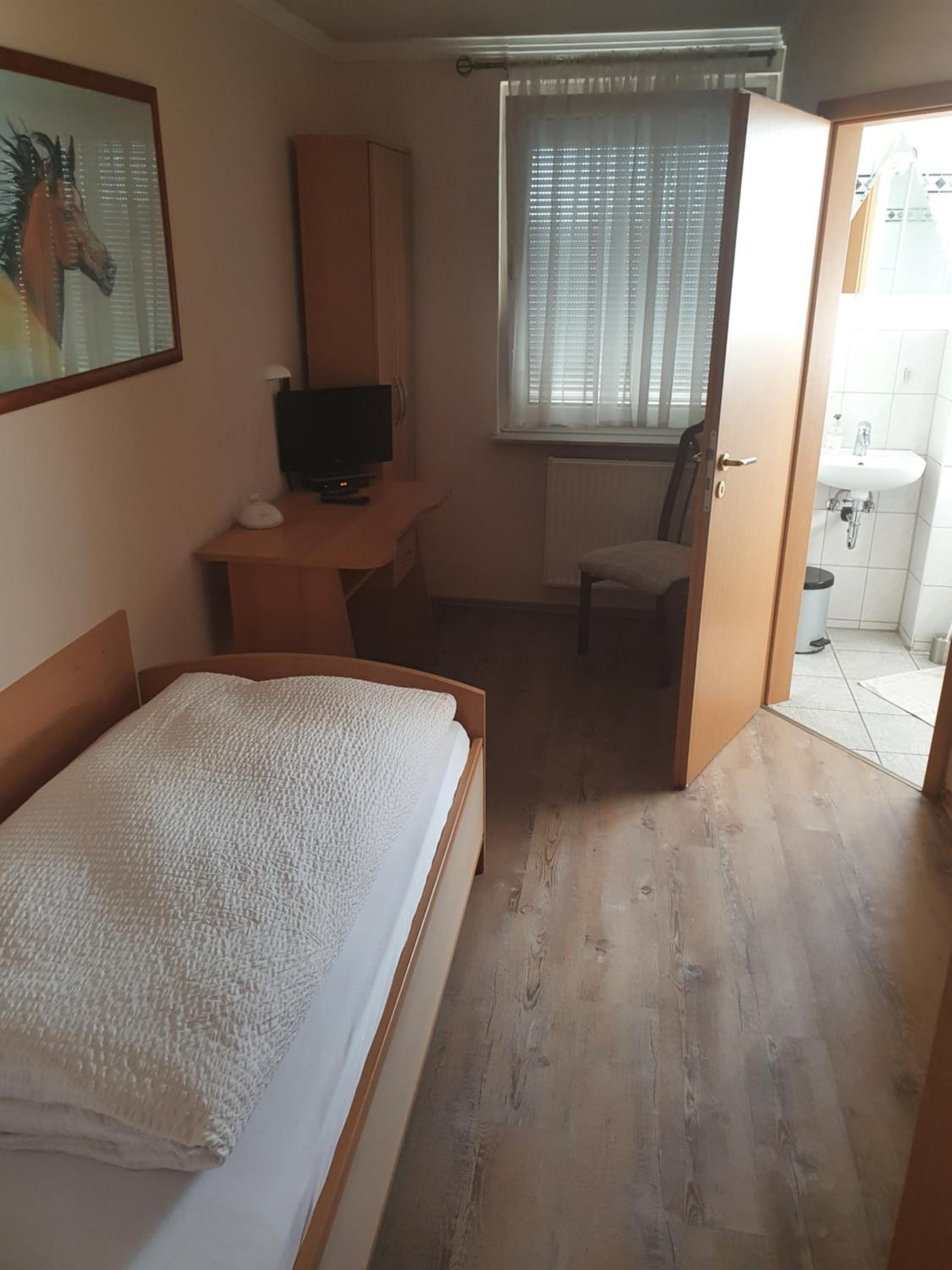 Single Room photo 1