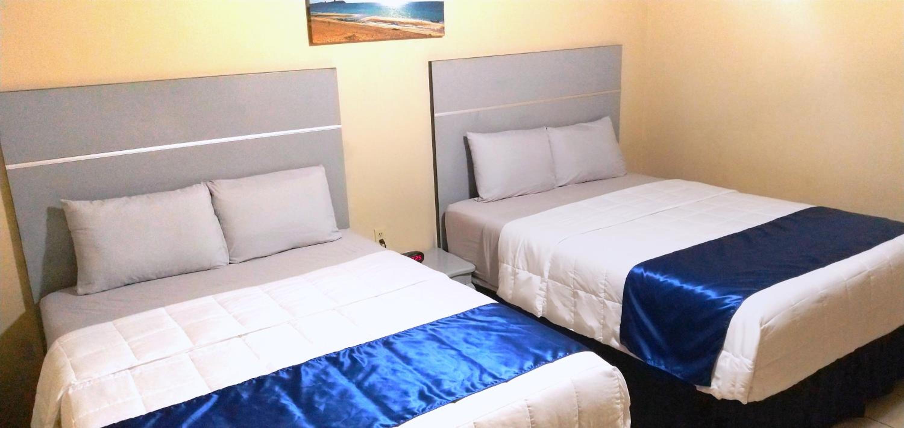 Double or Twin Room photo 3