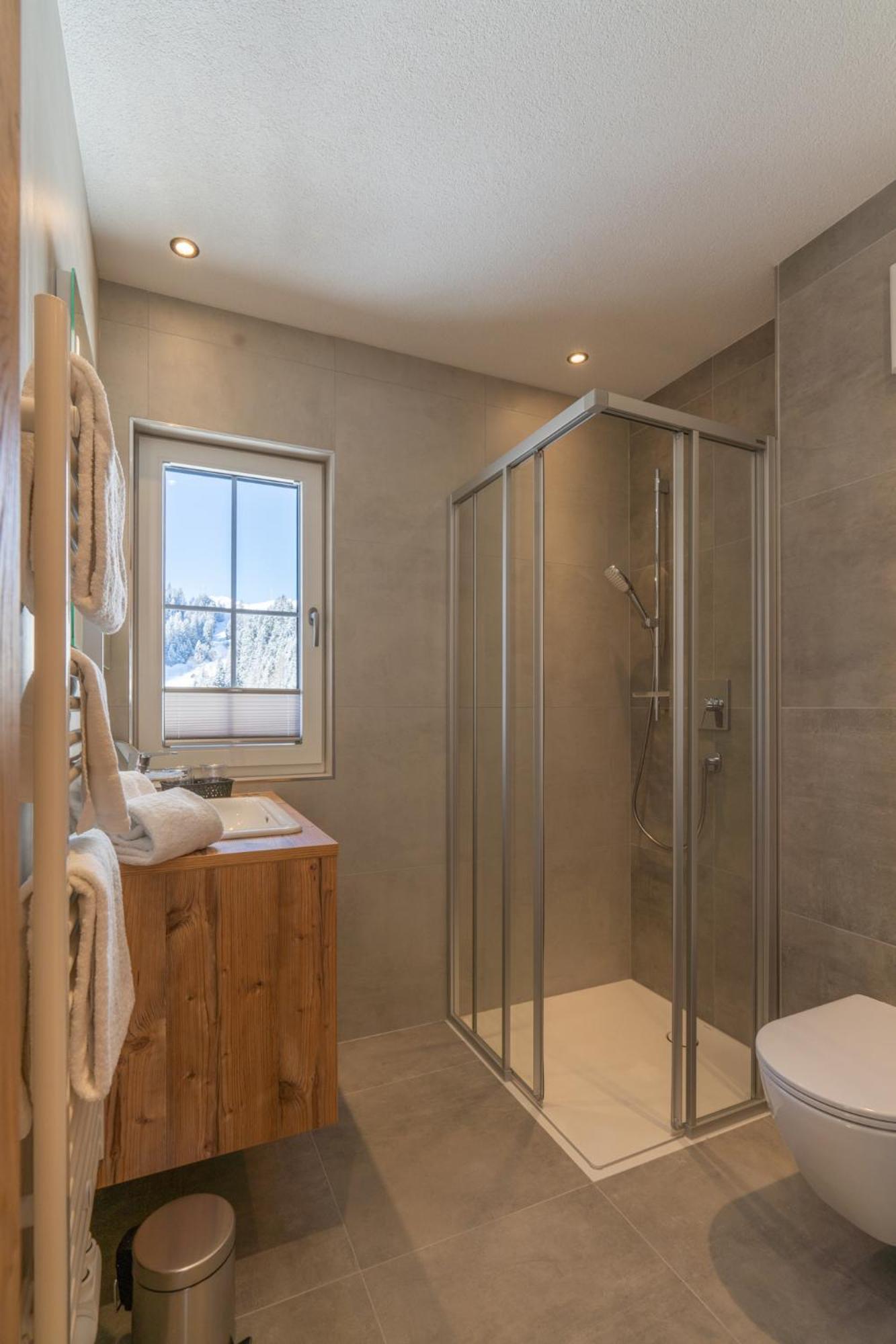 Double Room with Balcony - Photo 4