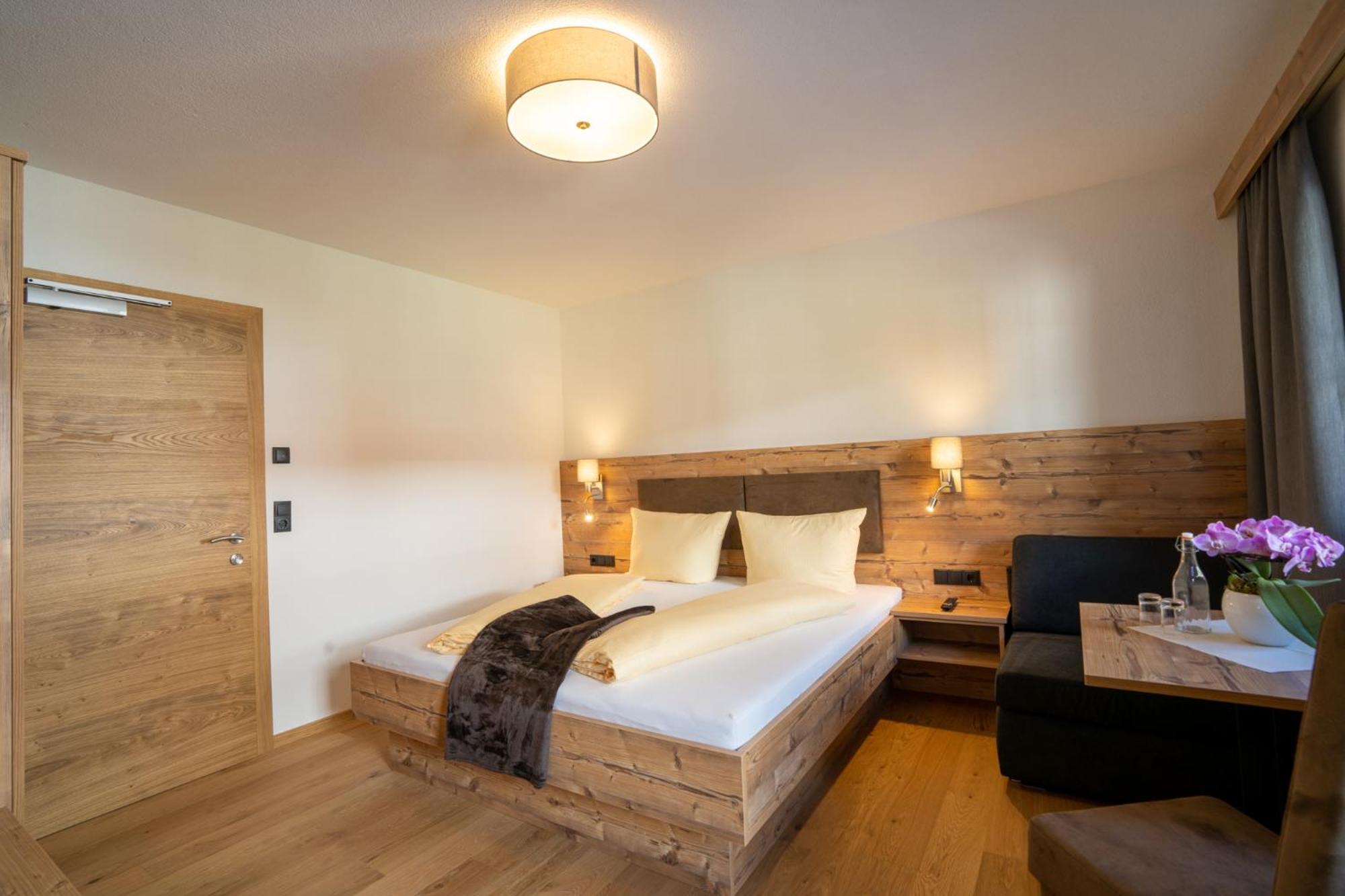Triple Room with Balcony - Photo 2