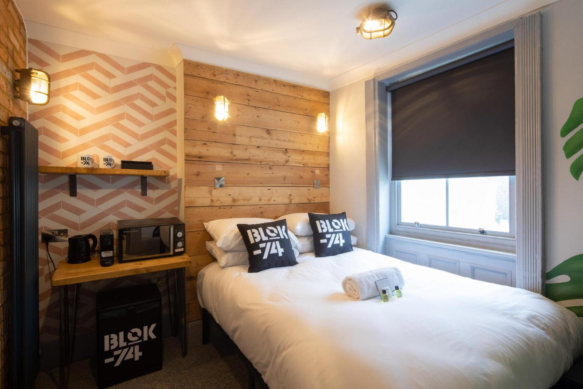 Small Double Room - Photo 5
