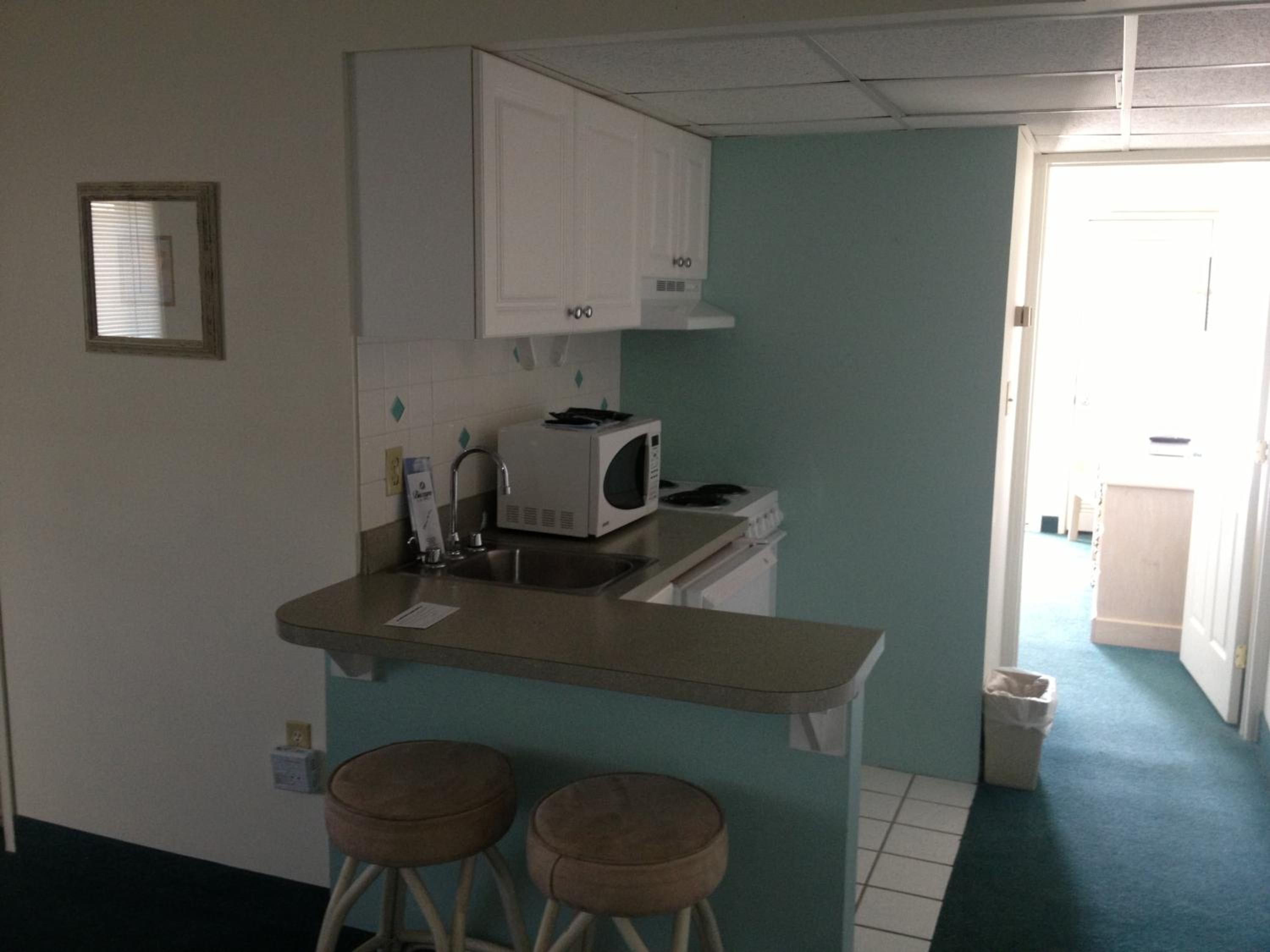 Deluxe King Suite photo 2