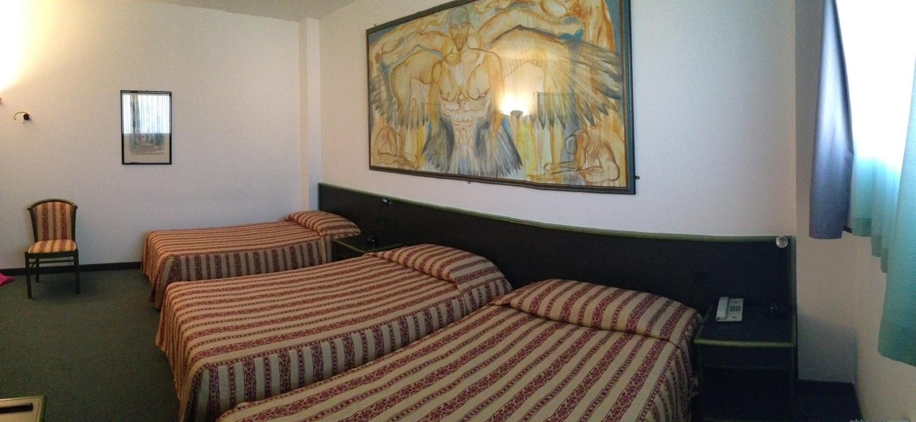 Large Twin Room photo 3
