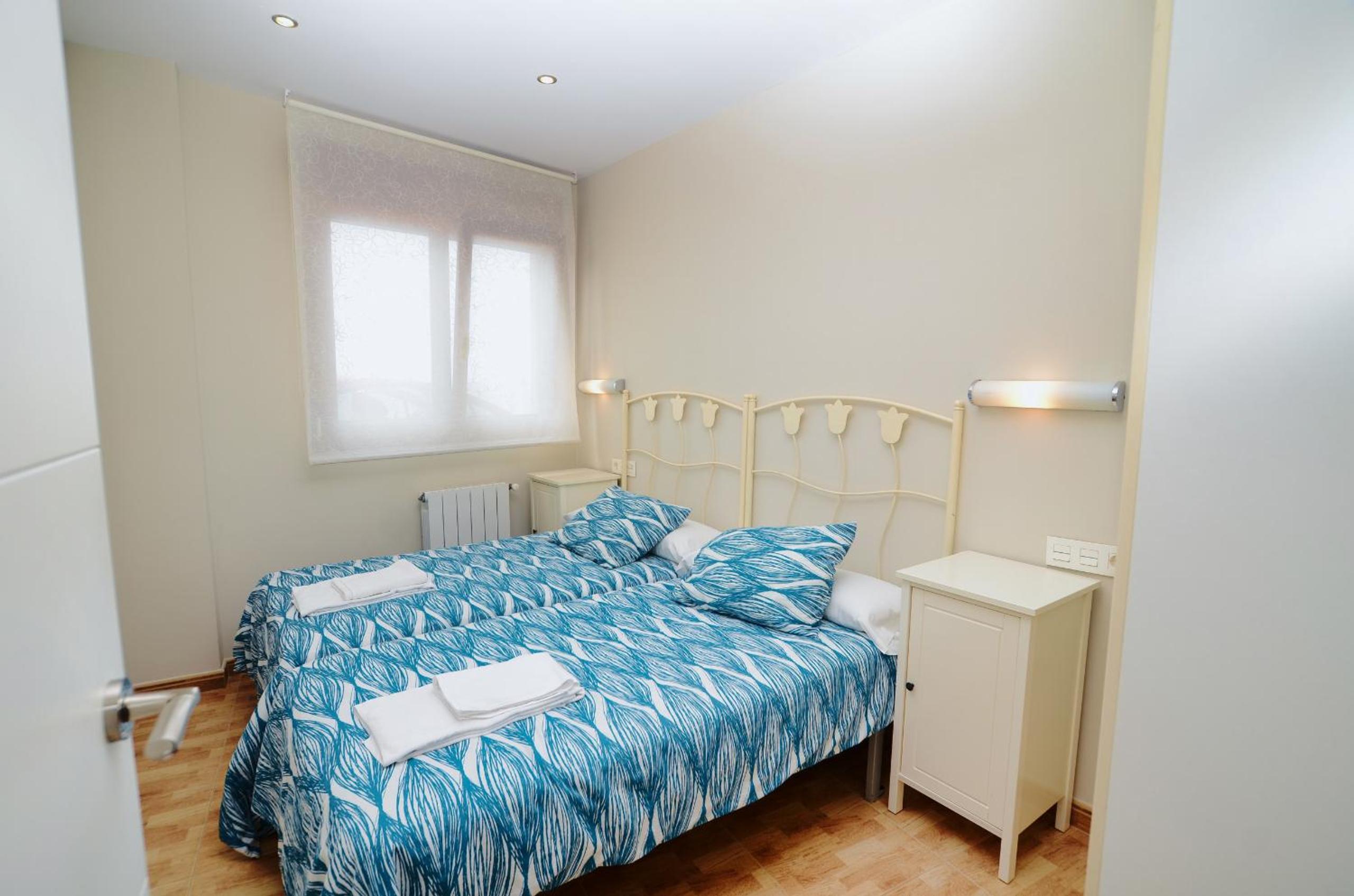 Two-Bedroom Apartment with Sea View photo 2