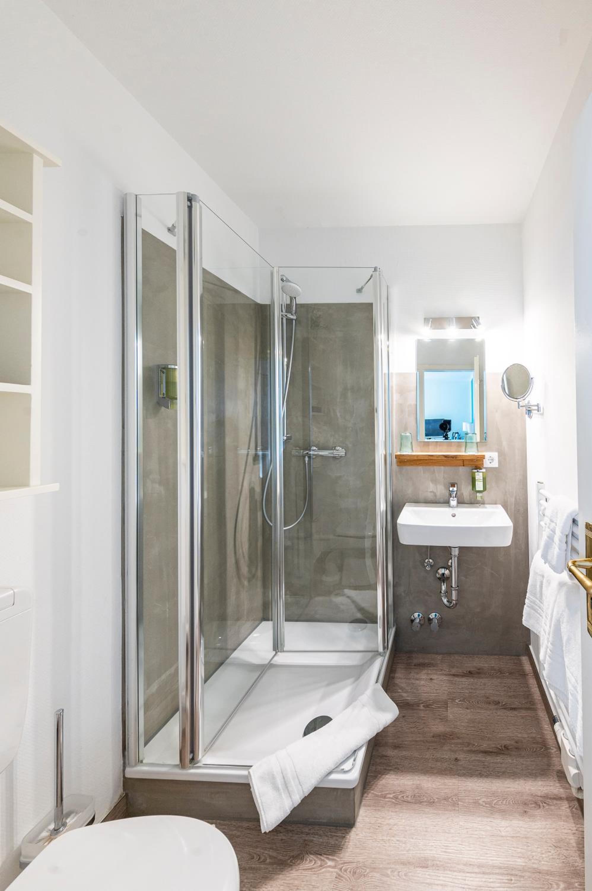 Deluxe Double Room with Extra Bed photo 3
