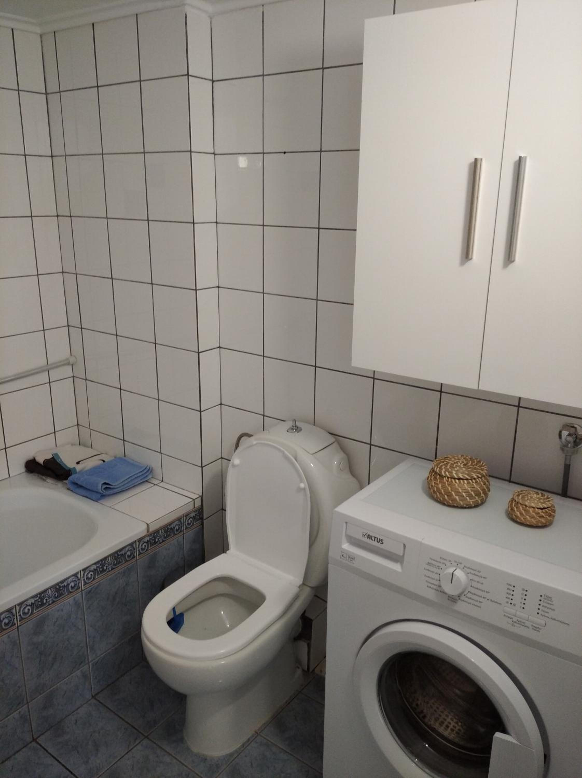 Two-Bedroom Apartment - Photo 40