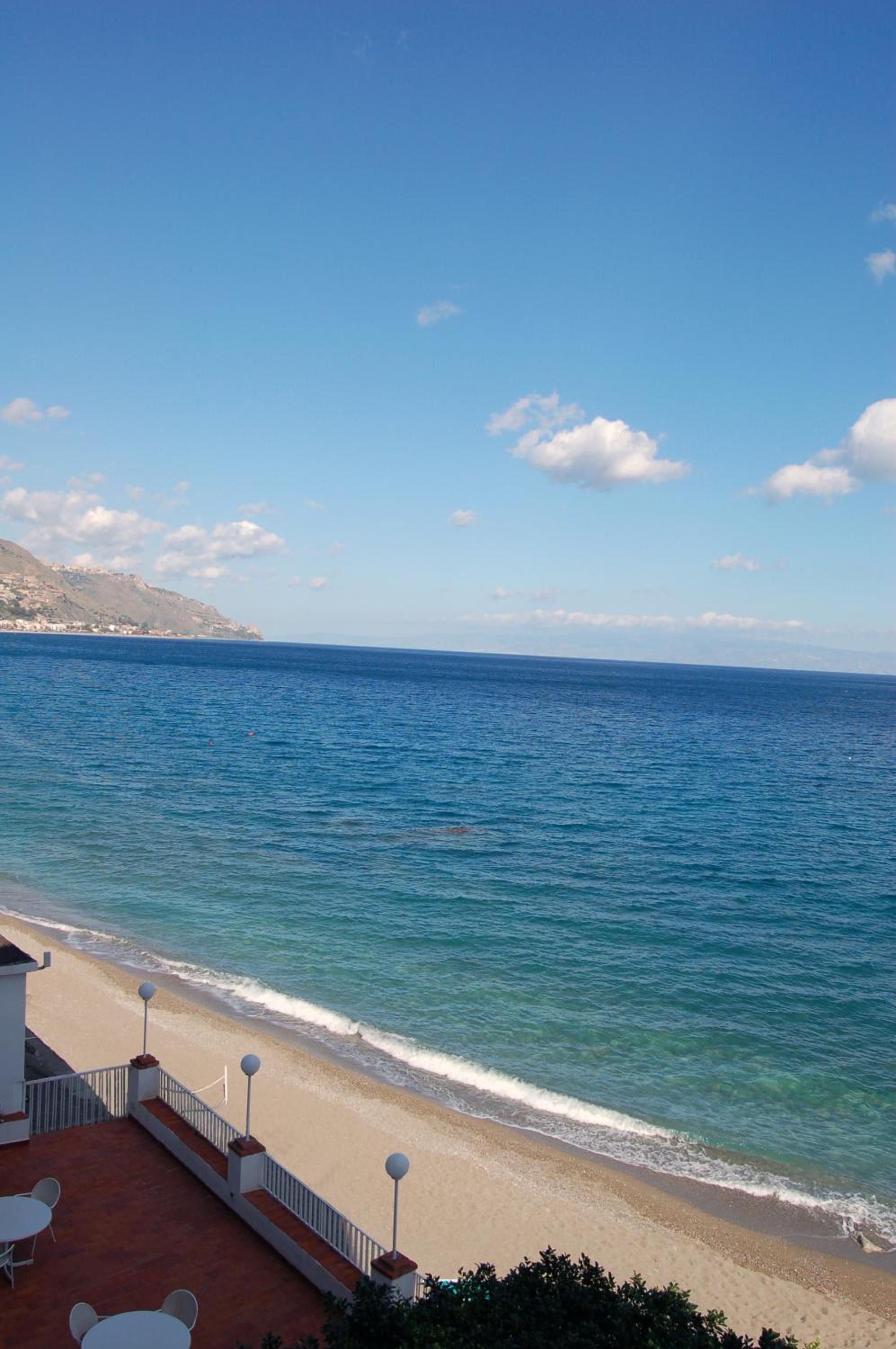 Triple Room with Sea View - Photo 16