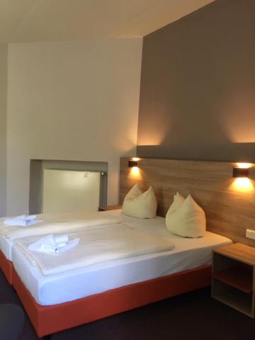 Double Room with Private Bathroom photo 1